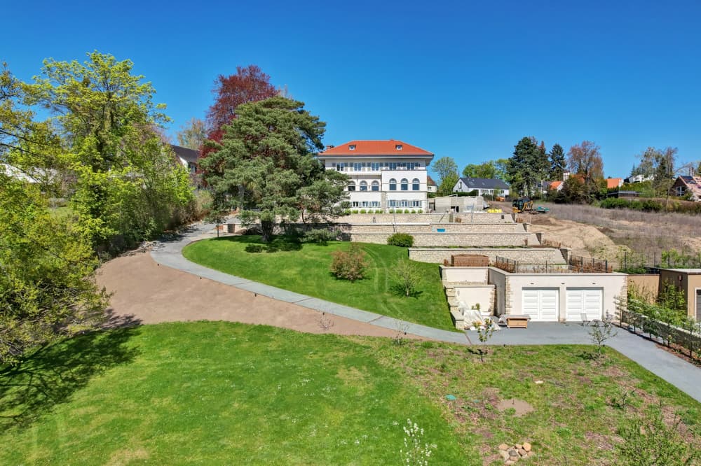 Exclusive Waterfront Villa in Berlin-Wannsee with Private Spa, Pool & Boathouse - Thumbnail 9