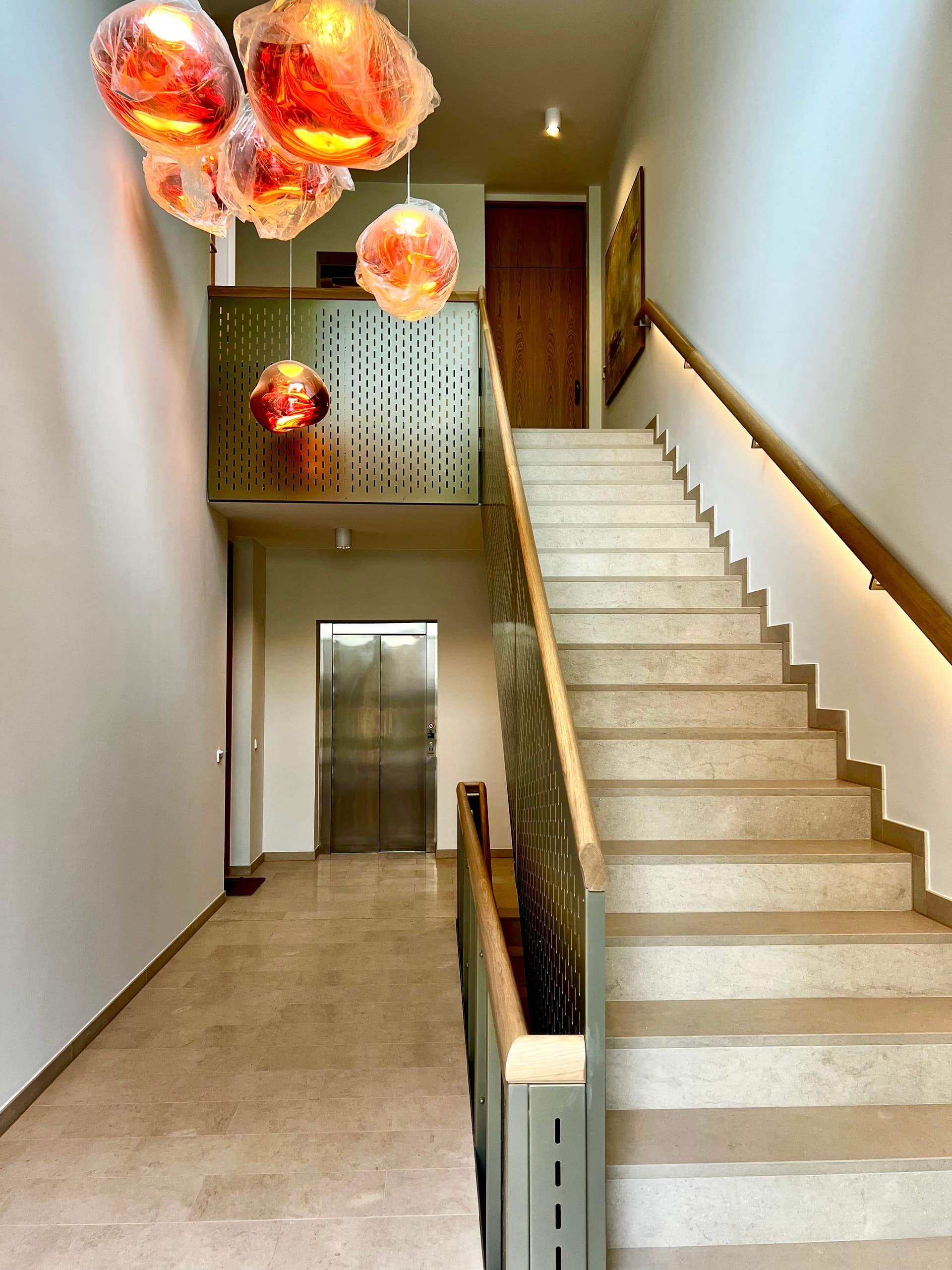 Designer Luxury Residence on the First Waterfront Line at Großer Wannsee with Private Parking - Thumbnail 5