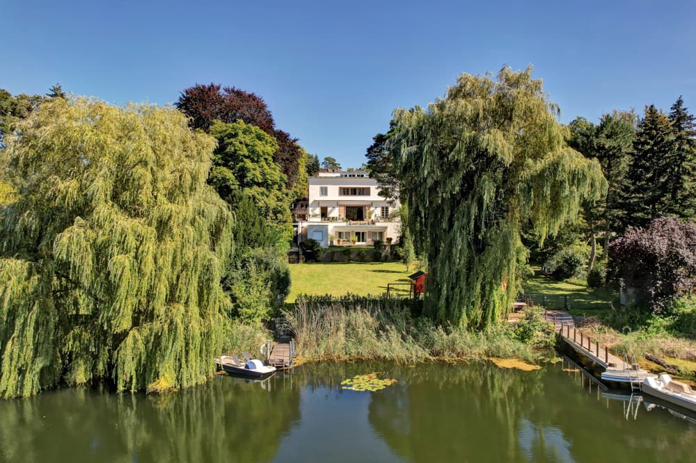 „Villa 'Zissu': Luxusanwesen mit Seeblick, Privatgarten & 1.300 m² Wohnfläche in Berlin-Grunewald“ - Thumbnail 7