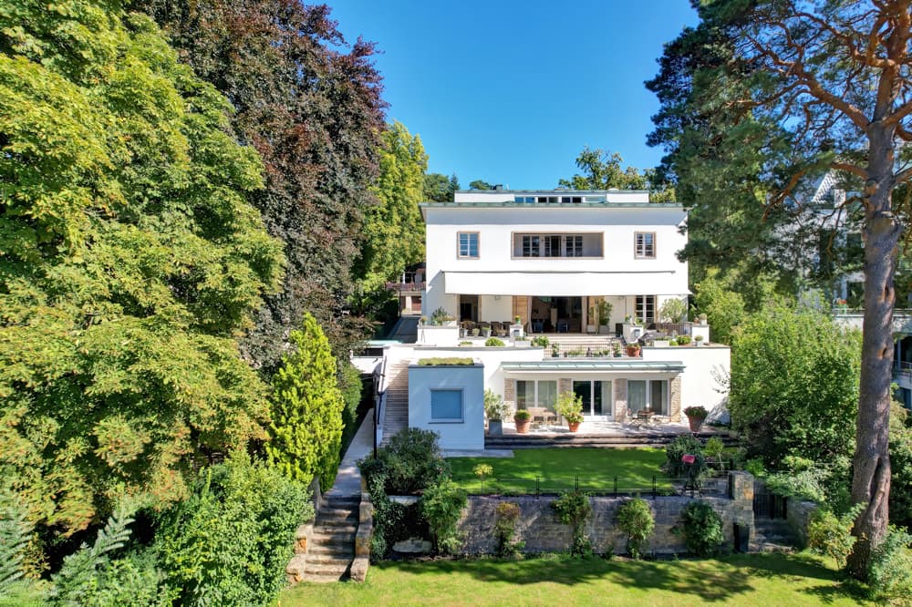 „Villa 'Zissu': Luxusanwesen mit Seeblick, Privatgarten & 1.300 m² Wohnfläche in Berlin-Grunewald“ - Thumbnail 18