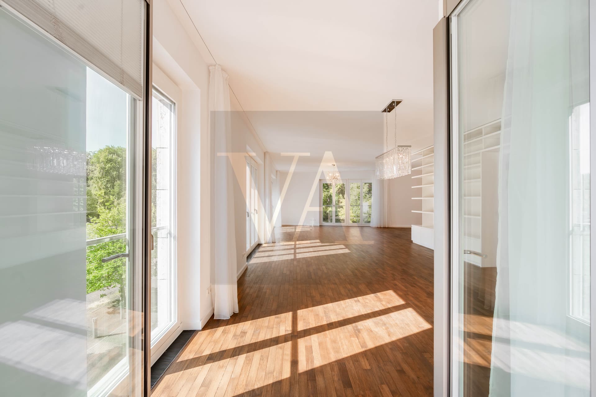 Ultra-Luxury 307 m² Residence at Potsdamer Platz – Concierge, Tiergarten Views & Designer Interiors - Thumbnail 6