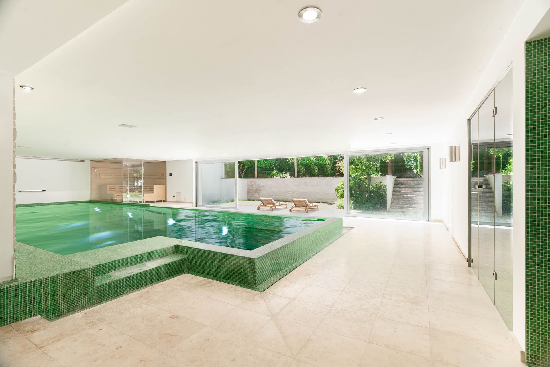 Historic Luxury Villa with Spa & 1,400 m² Living Space in Berlin-Grunewald - Thumbnail 4