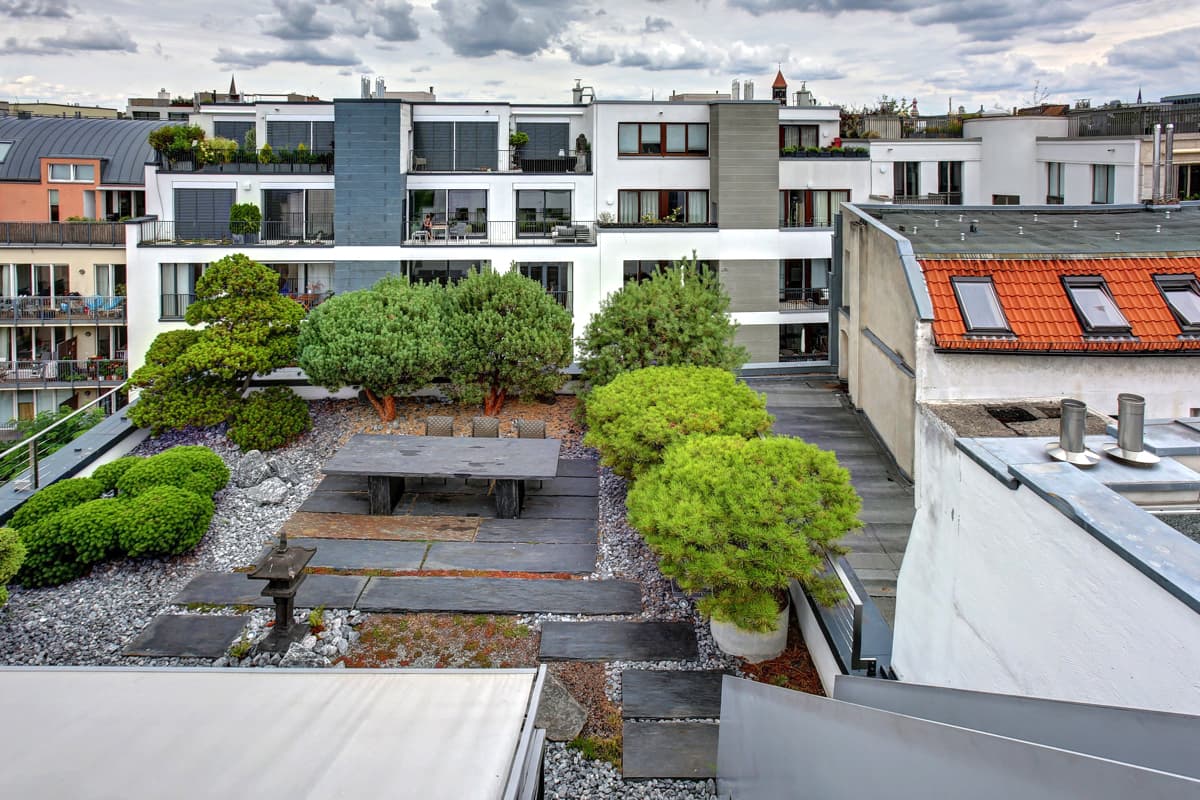 Luxurious Three-Level Penthouse with Outdoor Spa & Three Rooftop Terraces in Berlin-Mitte - Image 9