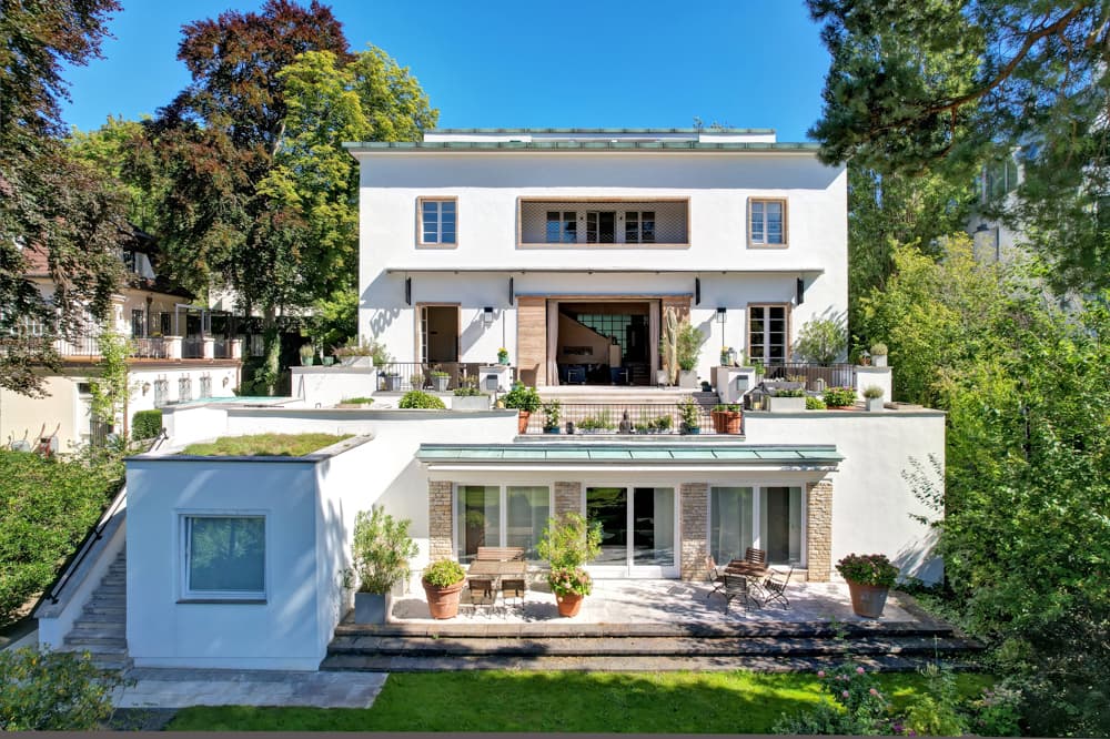 „Villa 'Zissu': Luxusanwesen mit Seeblick, Privatgarten & 1.300 m² Wohnfläche in Berlin-Grunewald“ - Thumbnail 11