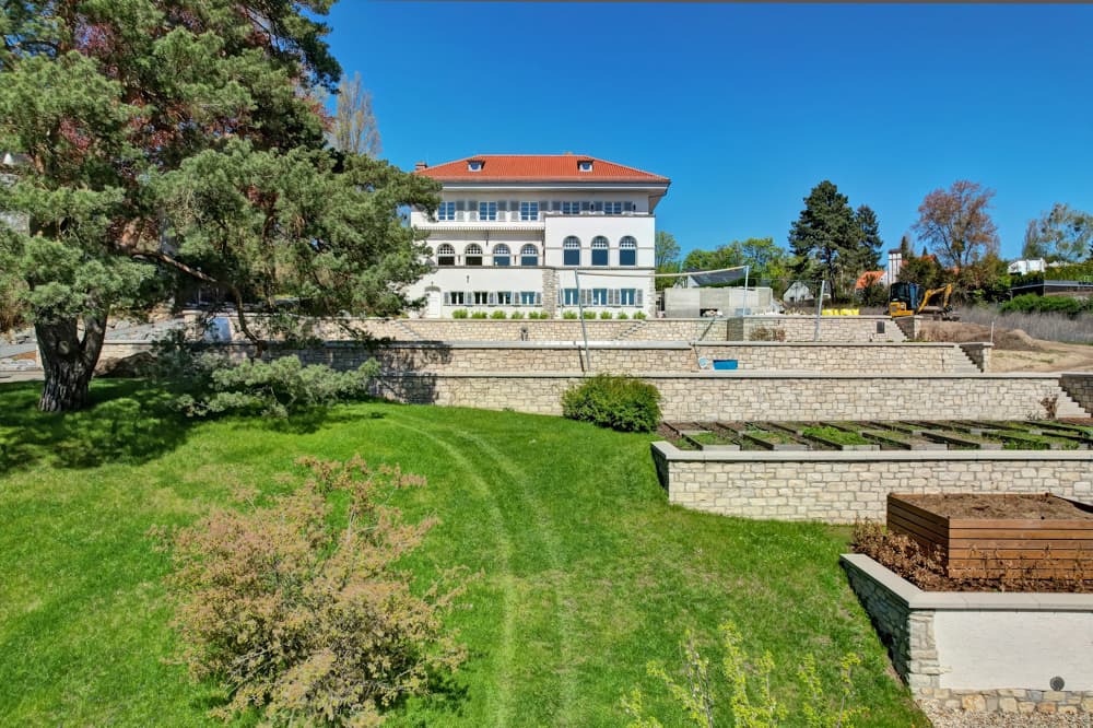 Exclusive Waterfront Villa in Berlin-Wannsee with Private Spa, Pool & Boathouse - Thumbnail 10