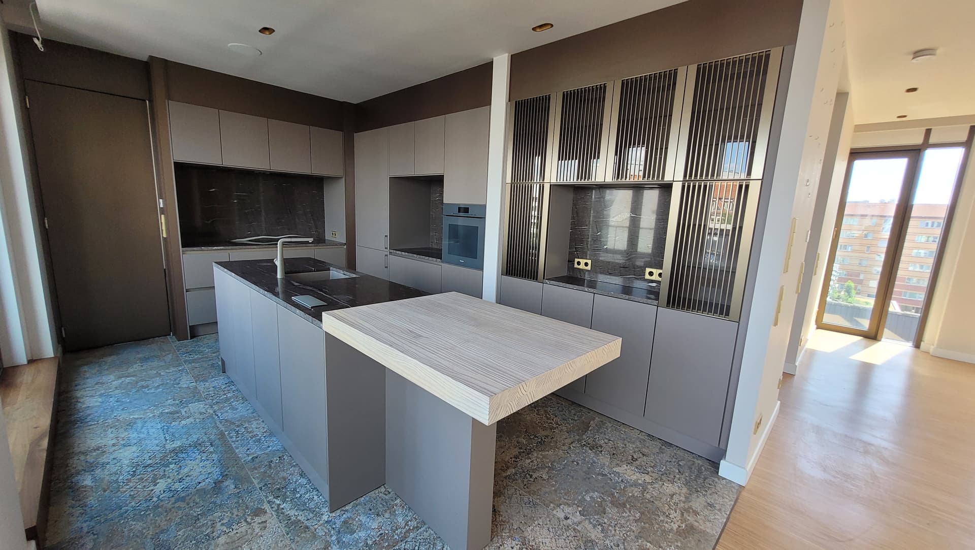 Spacious luxury apartment in the center of Berlin - Image 2