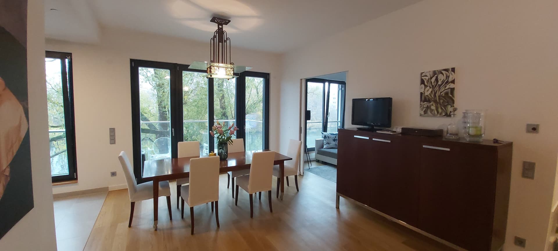 „Exklusive Designwohnung mit Wasserblick & Concierge-Service in Berlin-Charlottenburg“