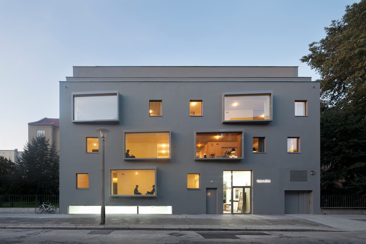 Exclusive Commercial Space in Berlin-Mitte – 230 sqm Office / Gallery with Garden & Underground Parking - Image 5