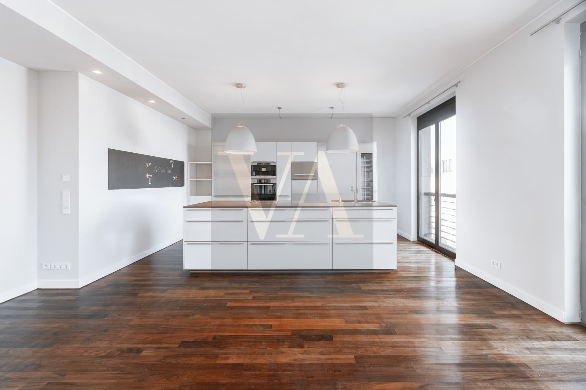 Luxury Penthouse with Winter Garden, Fireplace & Rooftop Terrace at Gendarmenmarkt - Image 3