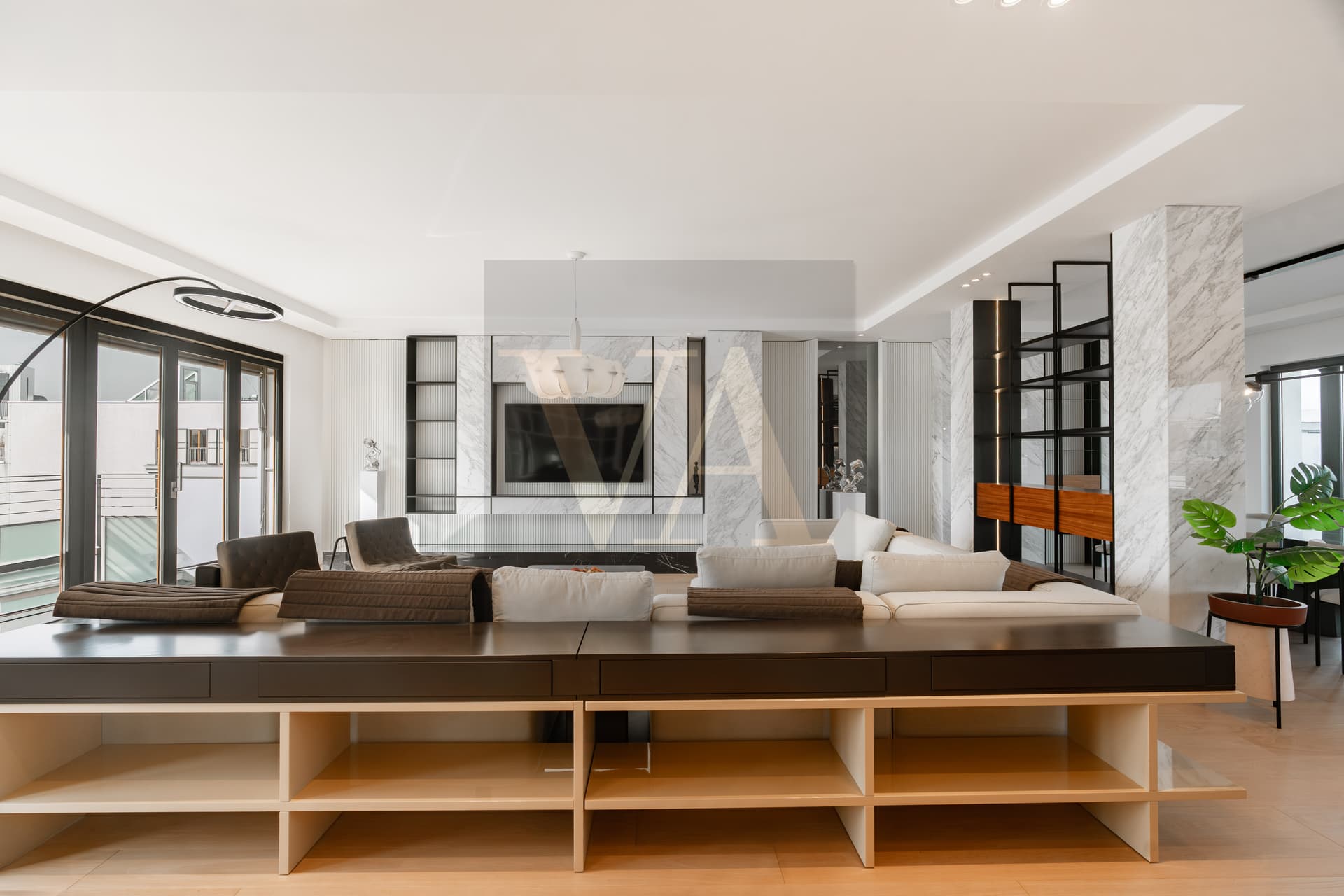Luxury Living in Berlin’s Heart – Terrace, Views & Iconic Location