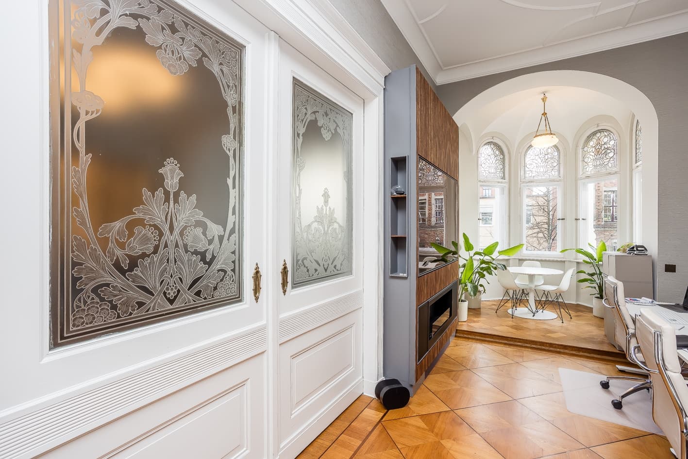 Exklusiver 400 m² Prachtaltbau mit 8 Zimmern in Bestlage Charlottenburgs - Image 1