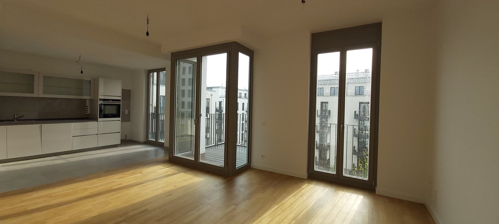 „Moderne 3-Zimmer-Wohnung mit Spreeblick und Tiefgarage am Tiergarten“
