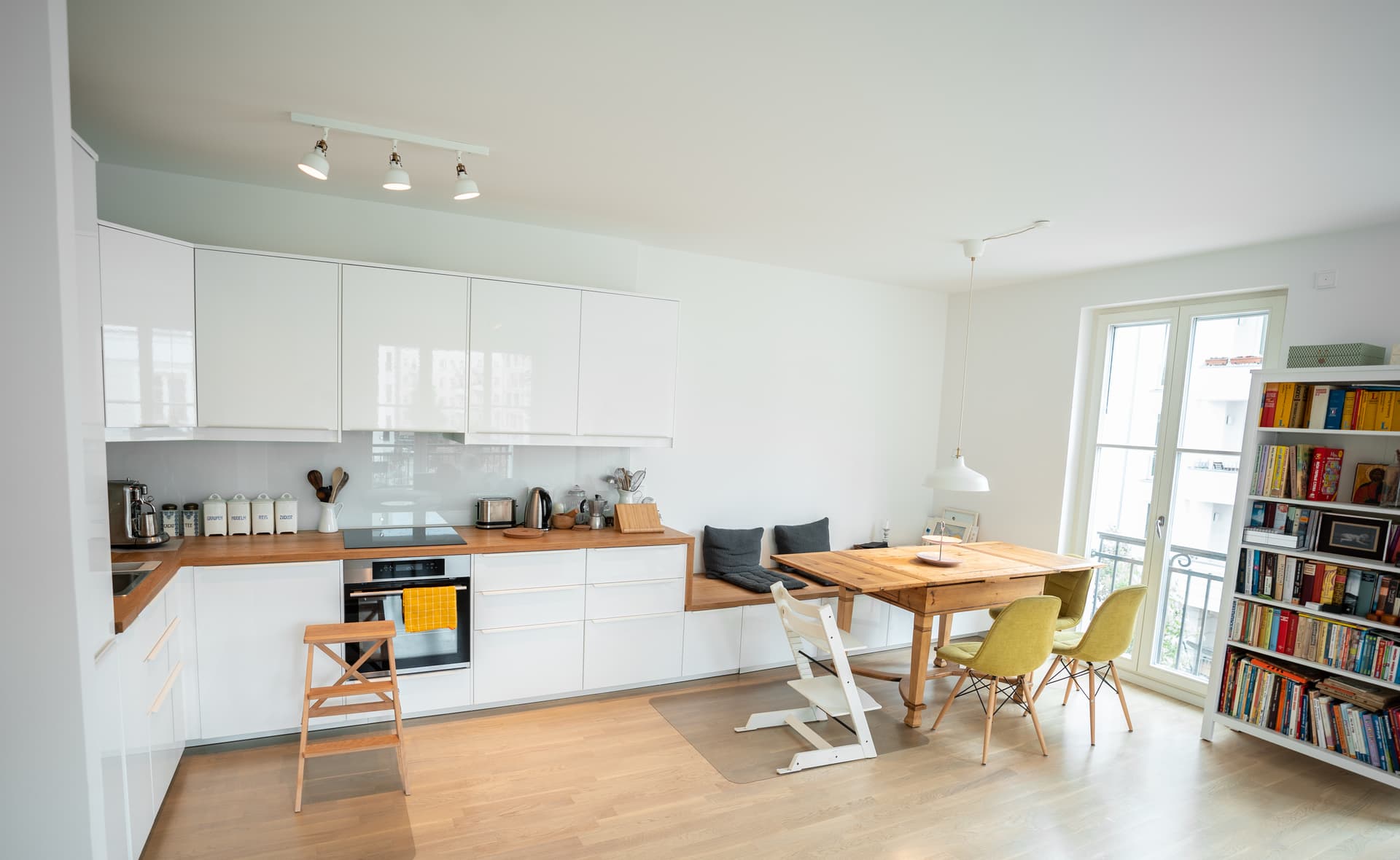"Exklusives Parkblick-Apartment in Berlin-Friedrichshain – Stilvoll, Modern & Zentrumsnah" - Image 1