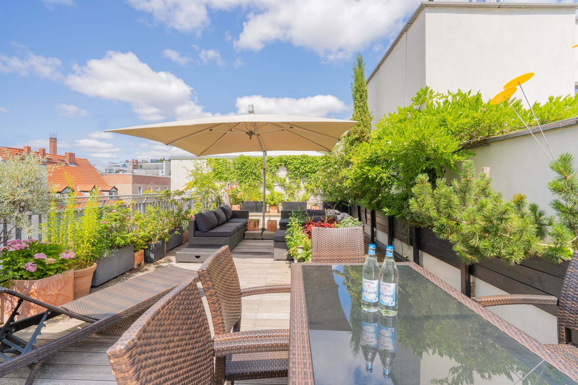 Exclusive Duplex Penthouse in Berlin-Mitte with 60 sqm Rooftop Terrace – Prime Location near Rosenthaler Platz - Image 3