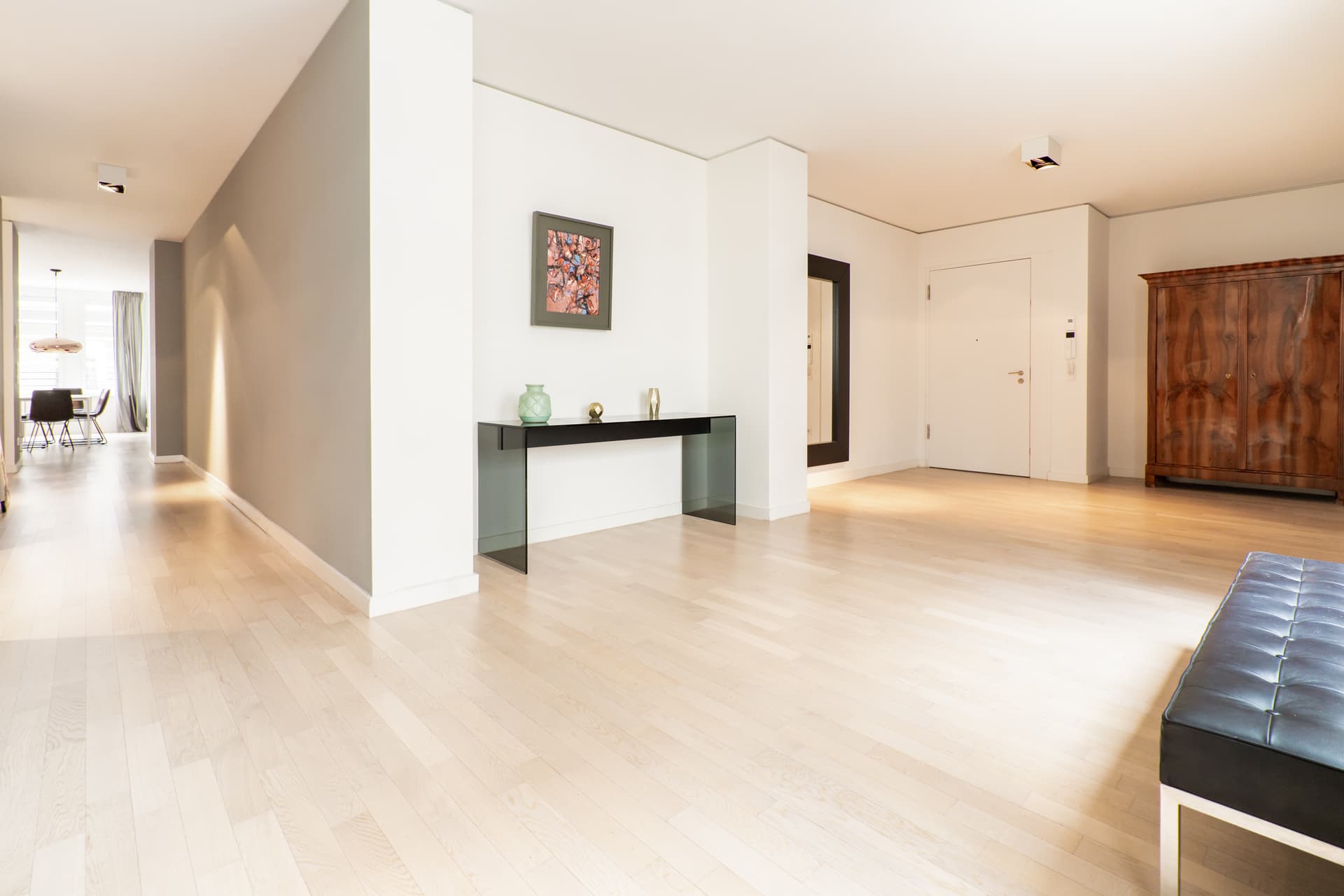 YOO Berlin – Exclusive Designer Residence with 5 Rooms on the River Spree - Image 2