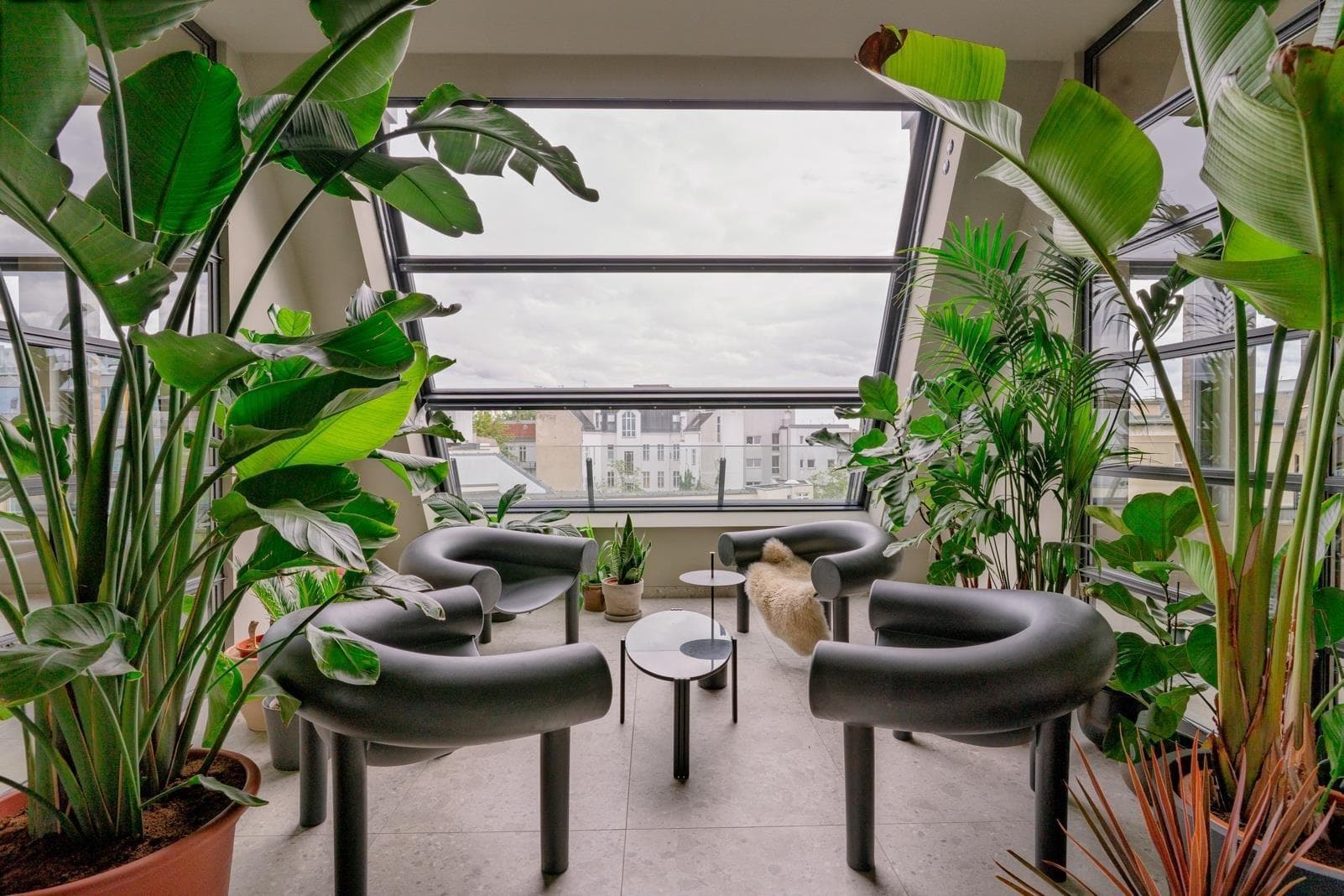 Exclusive Designer Penthouse with Rooftop Terrace, Sauna & 3 Parking Spaces - Image 3