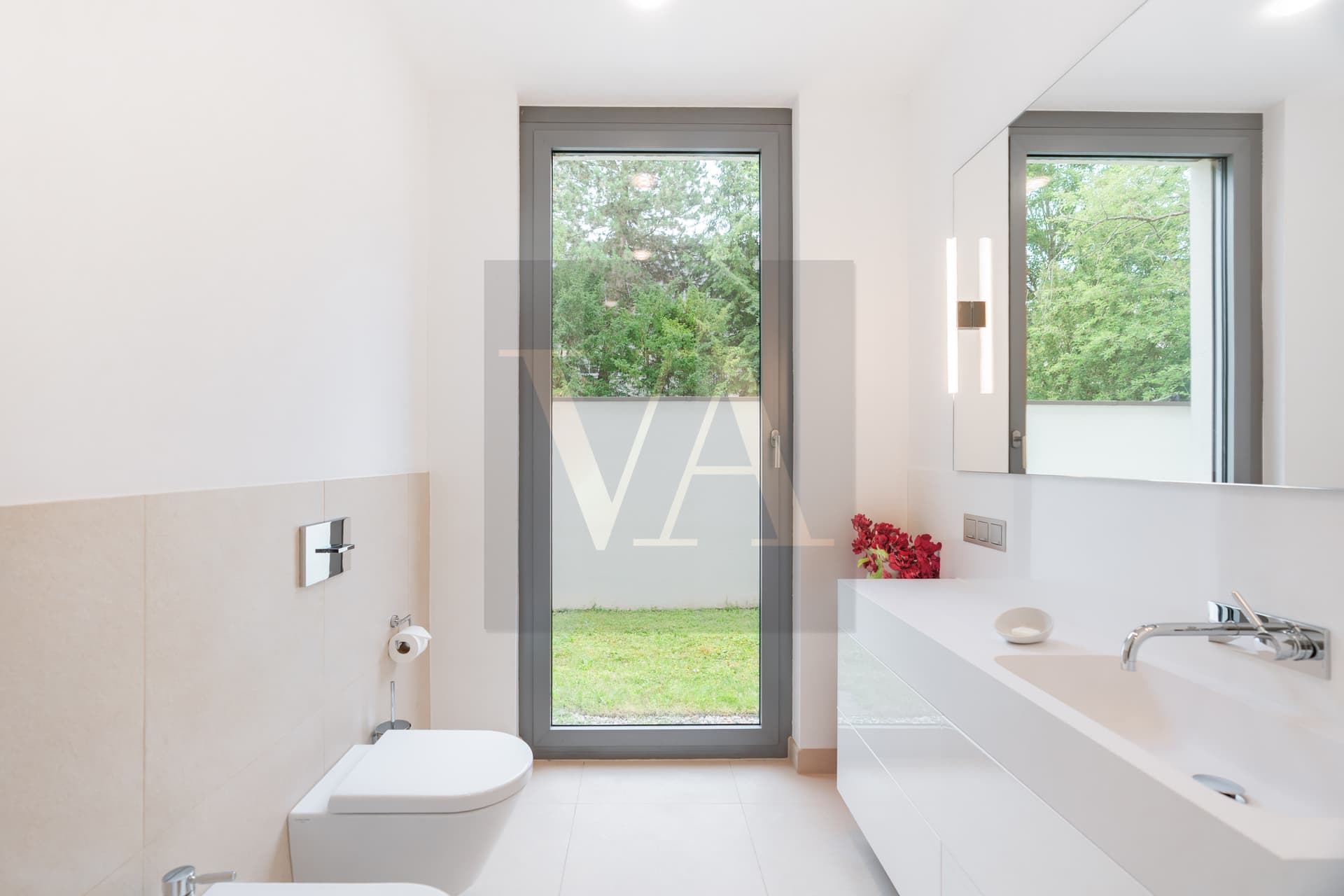 Spacious Penthouse Unit in the midst of Nature in Berlin's Exclusive Location - Image 18
