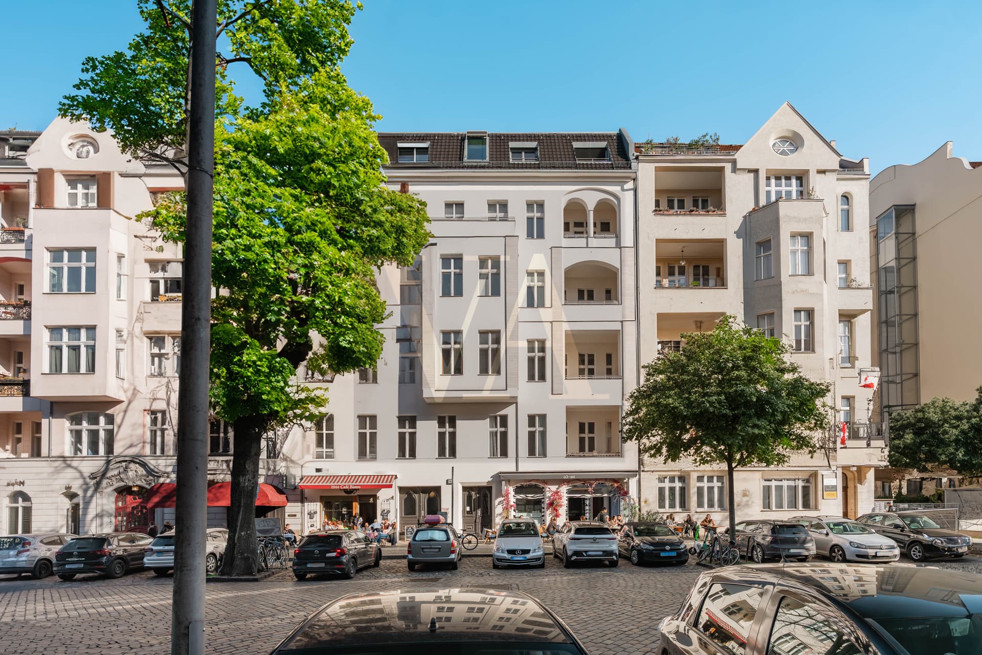 Luxury Penthouse with Rooftop Terrace & Panoramic Views in Berlin-Charlottenburg