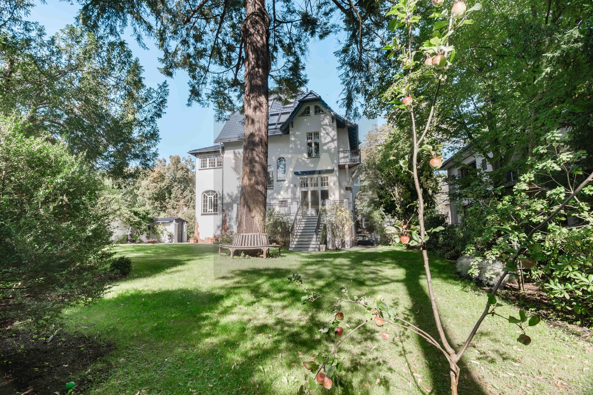 Art Nouveau Villa with Luxury Features & Historic Charm in Berlin-Nikolassee – Villa Rietdorf - Image 24