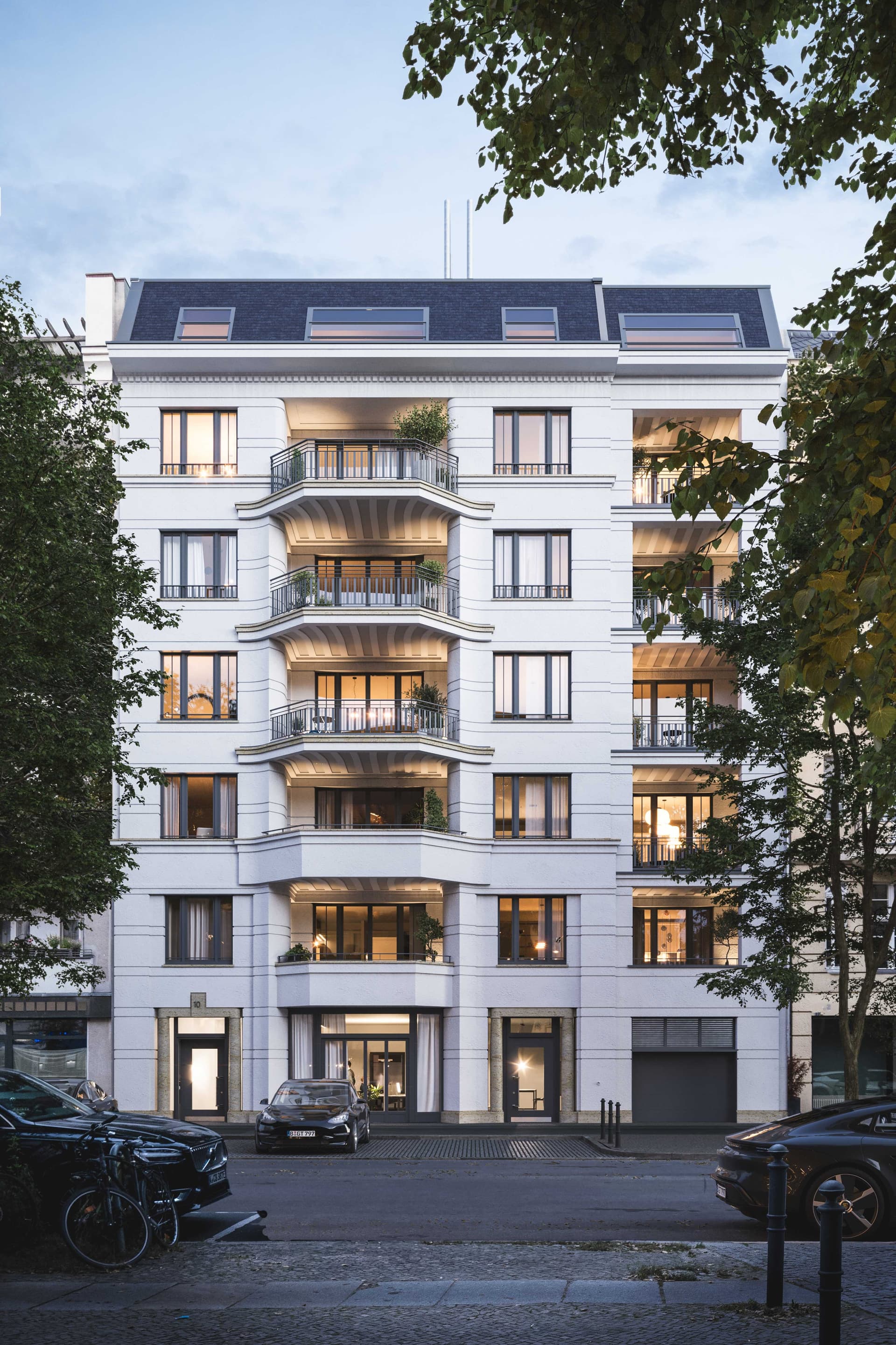 Elegant 172 m² First-Floor Residence with Dual Outdoor Spaces