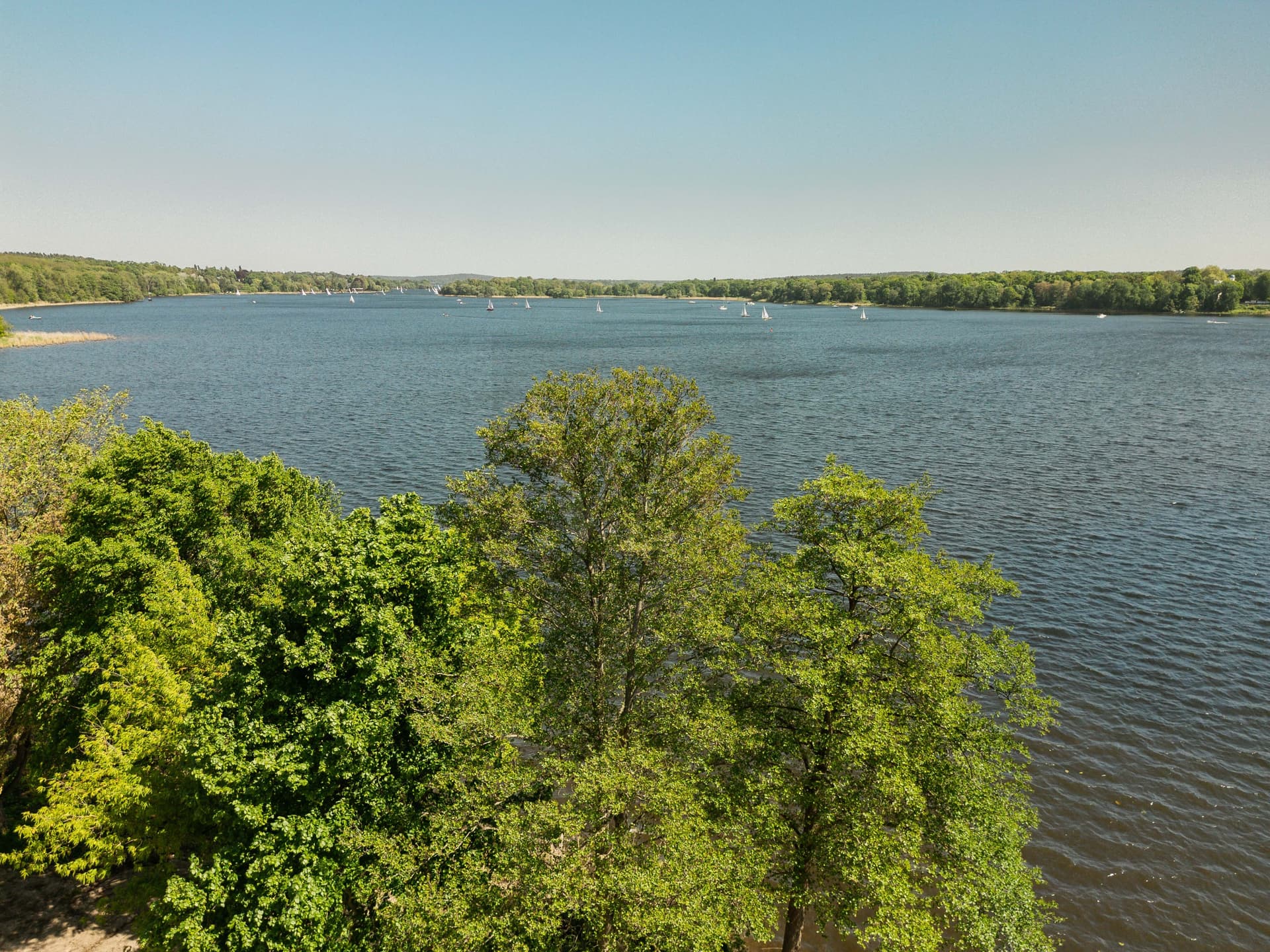 Villa Perlis – Historic Waterfront Estate with Private Park Grounds in Potsdam-Sacrow - Image 22