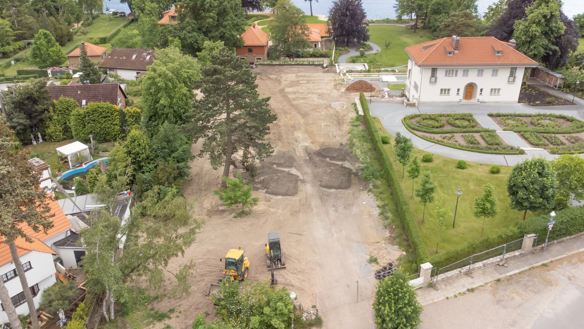 "Einmalige Wasserlage in Berlin-Kladow – Großes Grundstück mit Entwicklungspotenzial" - Image 13