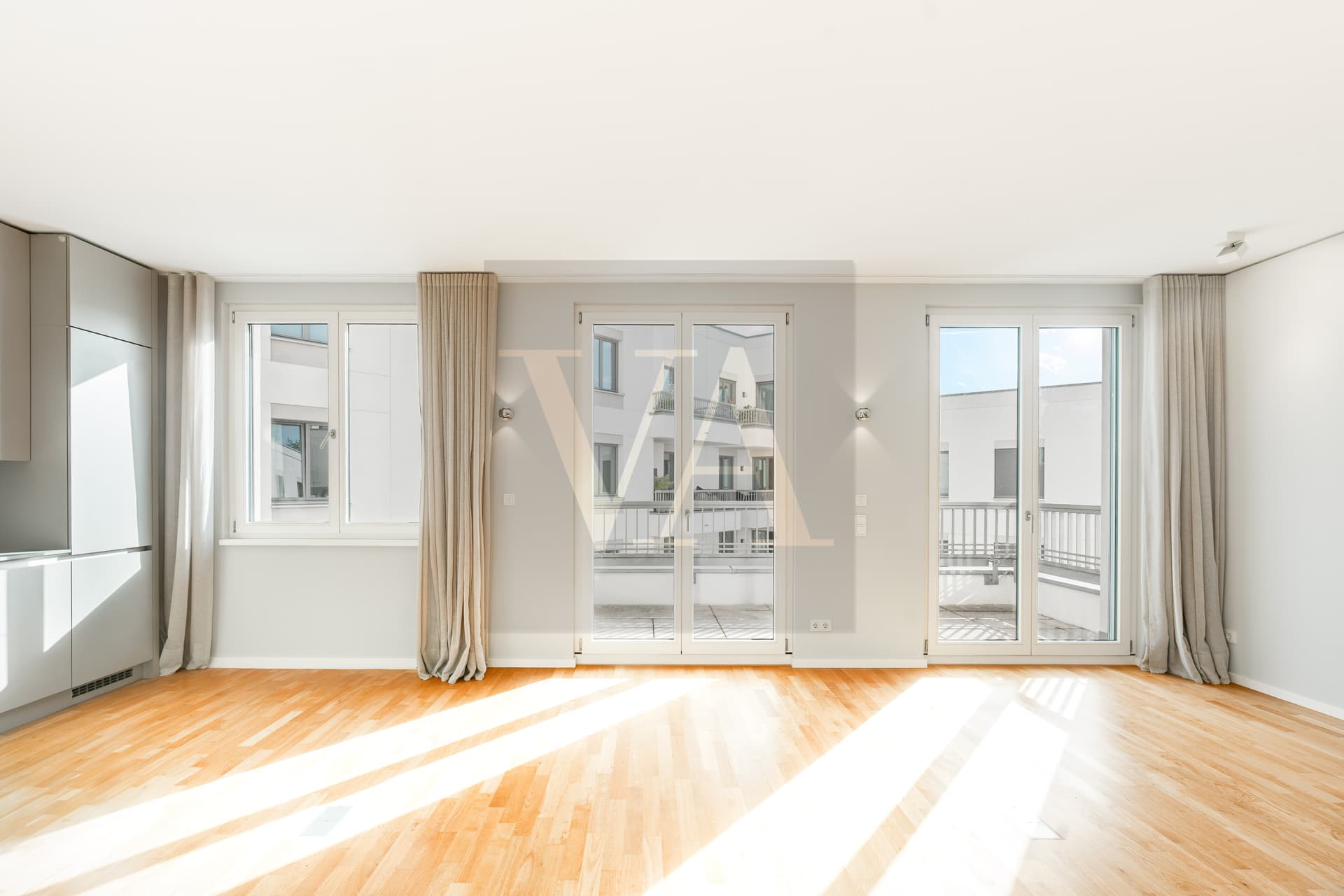 Exclusive Living in the Heart of Berlin – Bright 2-Room City Apartment with Balcony - Image 2