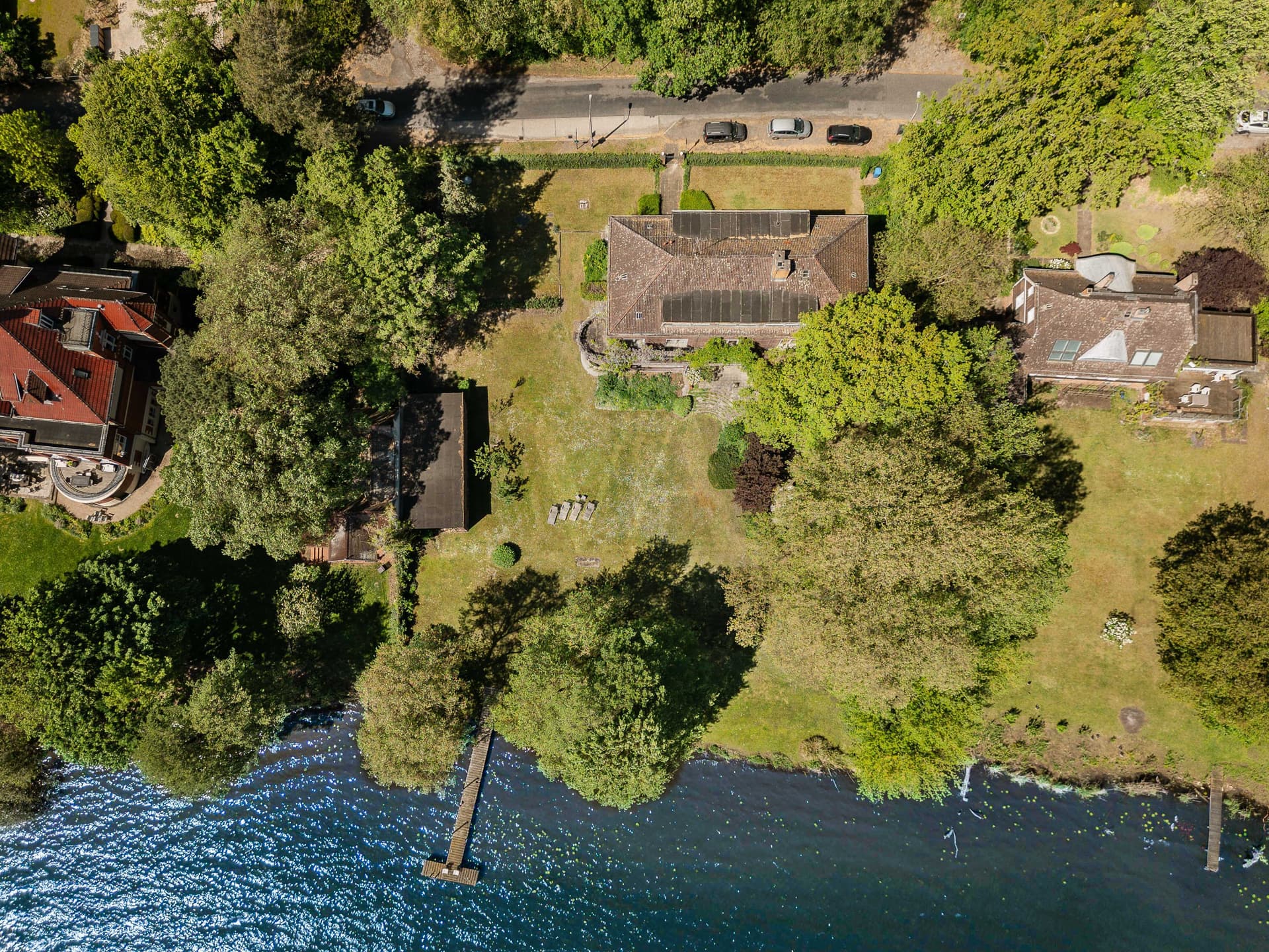 Villa Perlis – Historic Waterfront Estate with Private Park Grounds in Potsdam-Sacrow - Image 3