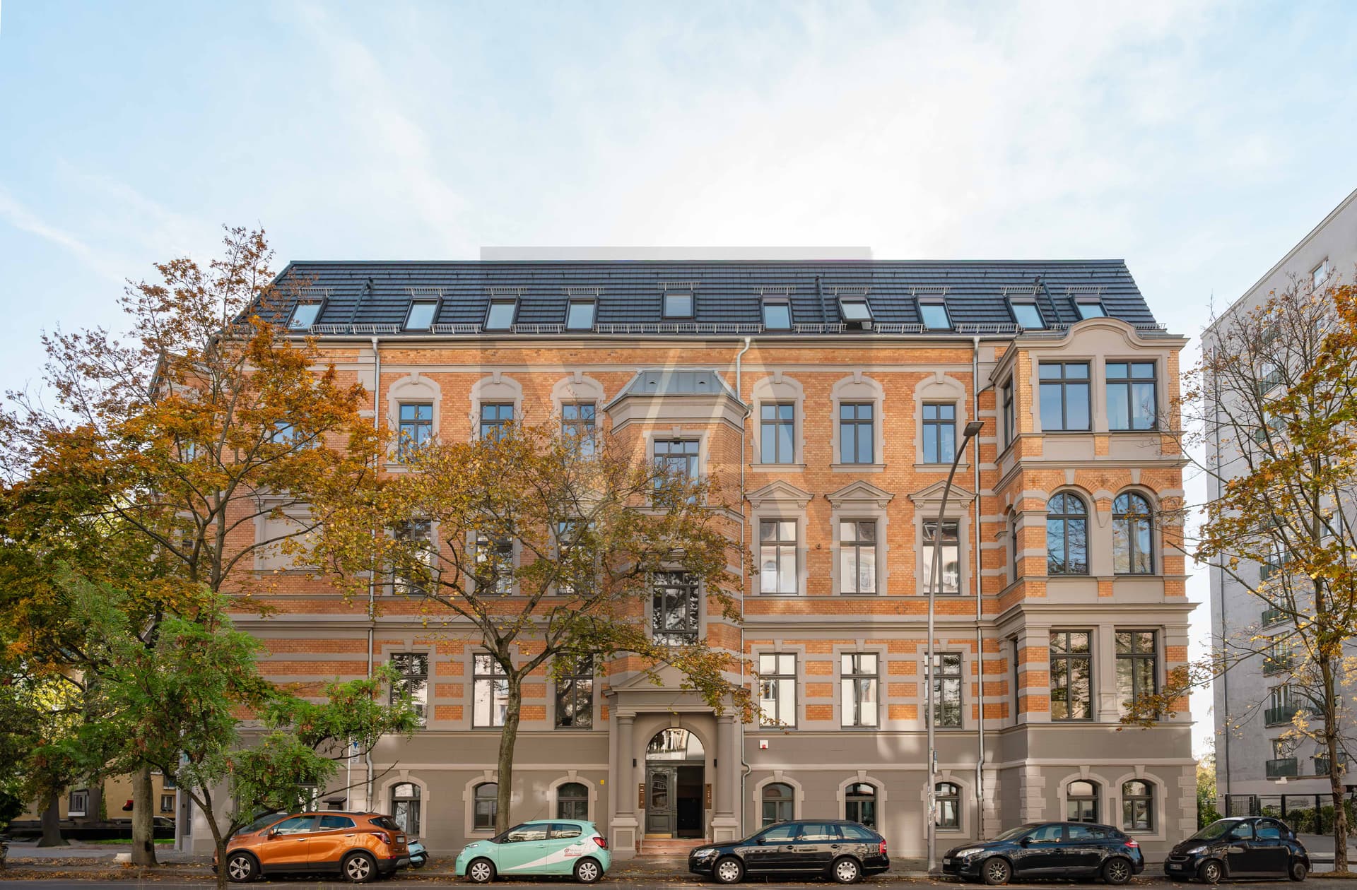 Representative First-Occupancy Office Spaces in a Prime Berlin-Wilmersdorf Location - Image 3