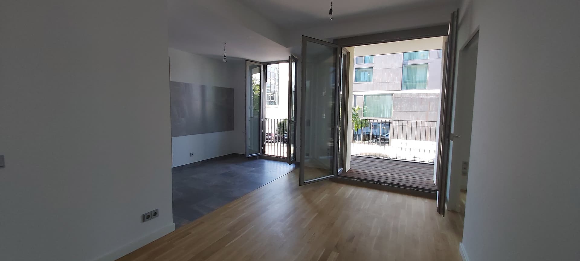 Modern 2-Room Waterfront Apartment with Balcony in a Prime Location – N°1 Charlottenburg