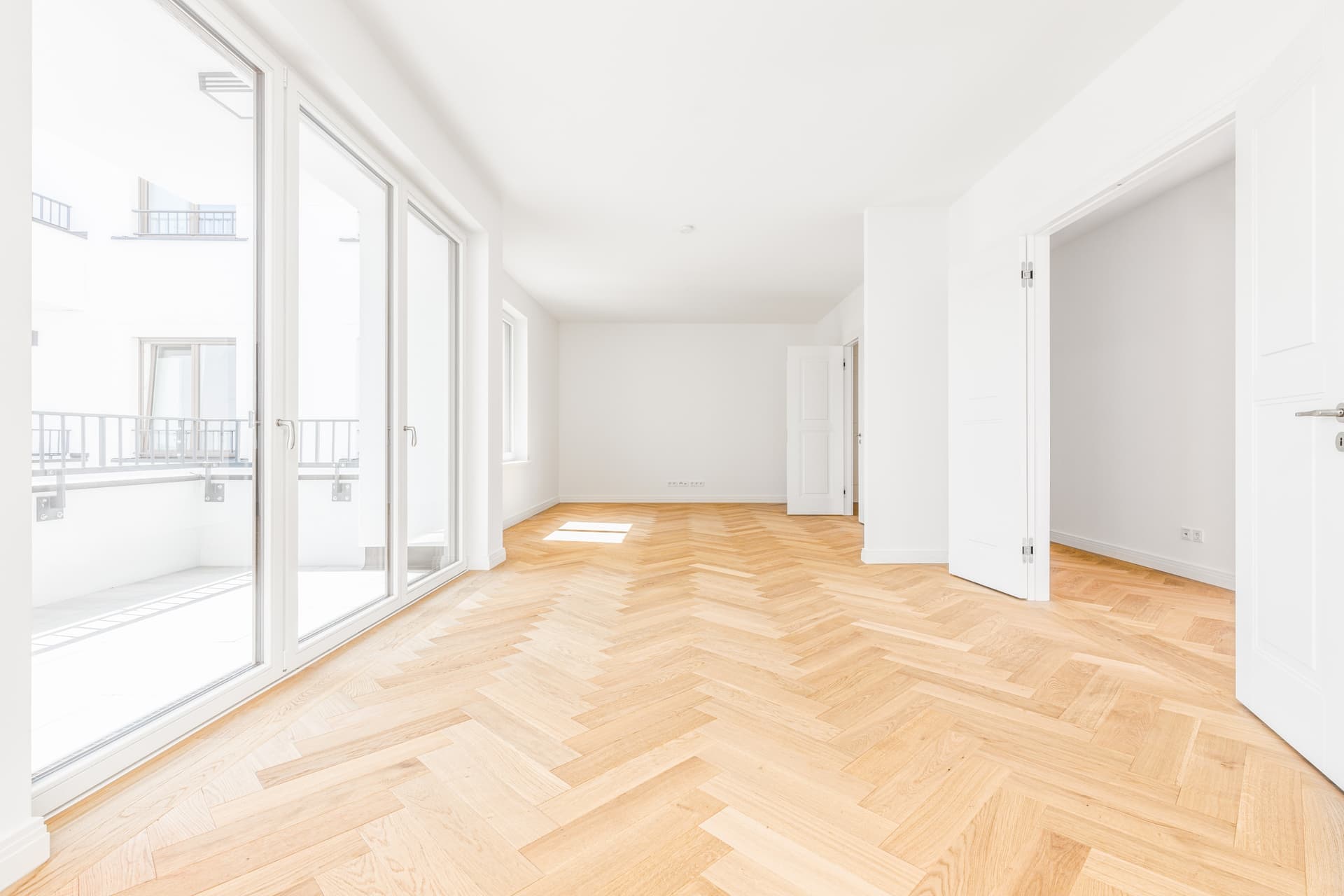 WIELAND & PESTALOZZI – Timeless Elegance in the Heart of Berlin-Charlottenburg - Bild 1
