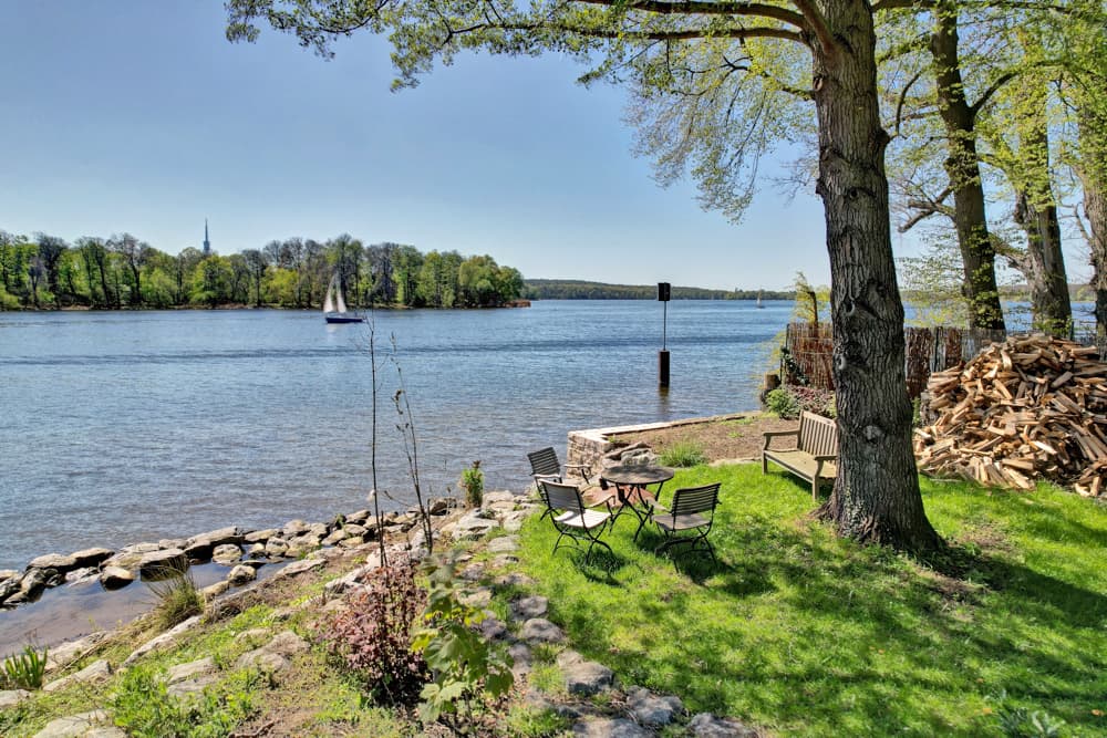 Exclusive Waterfront Villa in Berlin-Wannsee with Private Spa, Pool & Boathouse - Image 15