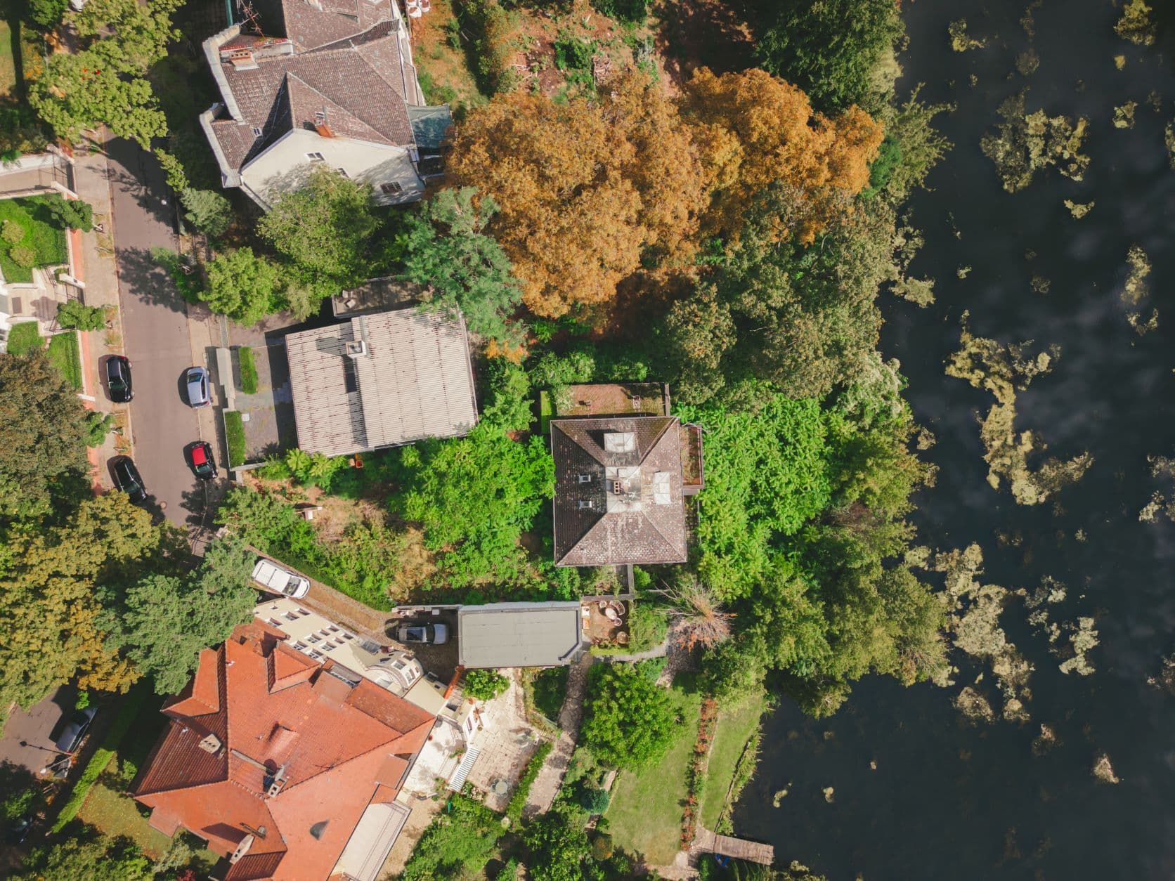 „Avantgarde-Villa am Wasser – Traumhaftes Grundstück direkt am Königssee in Berlin-Grunewald“ - Image 2