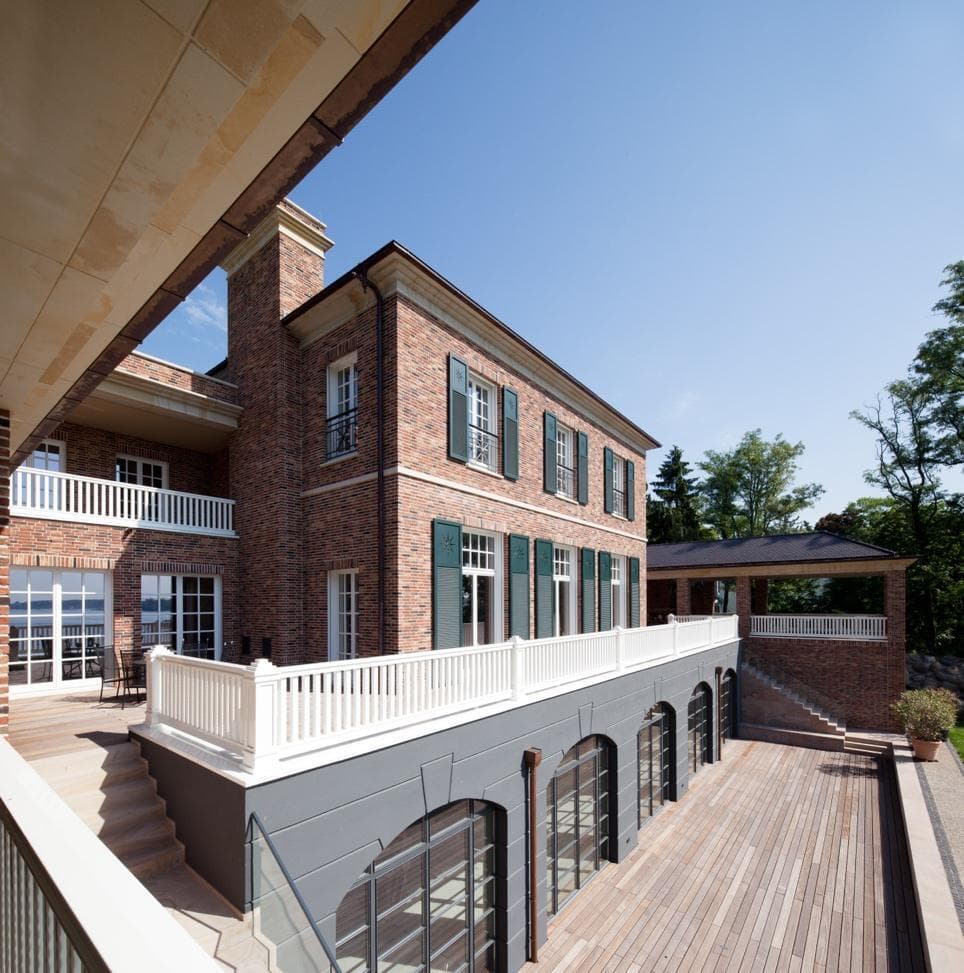 "Villa Imchenallee – Exklusives Anwesen am Wasser mit Wellness- und Gästehaus" - Image 6