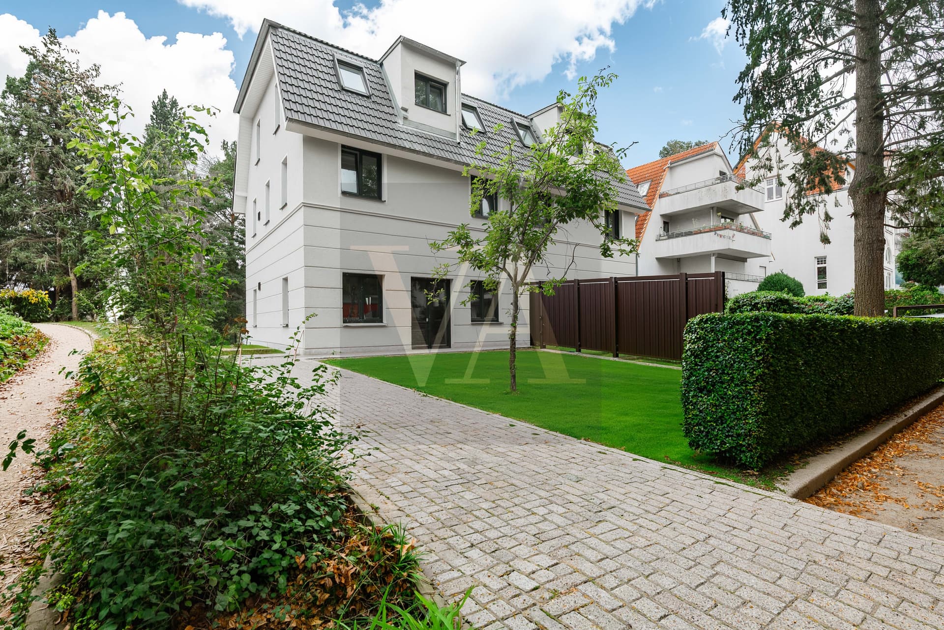 Exclusive New-Build Semi-Detached Residence with Private Garden in Berlin-Lichterfelde - 图片 2