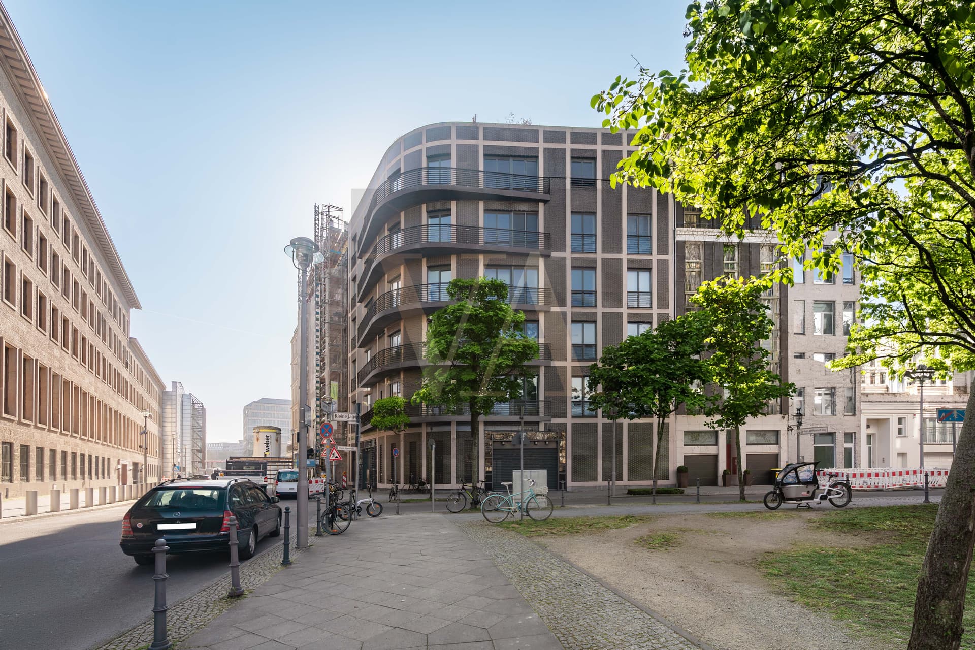 Luxury Penthouse with Winter Garden, Fireplace & Rooftop Terrace at Gendarmenmarkt - Image 18