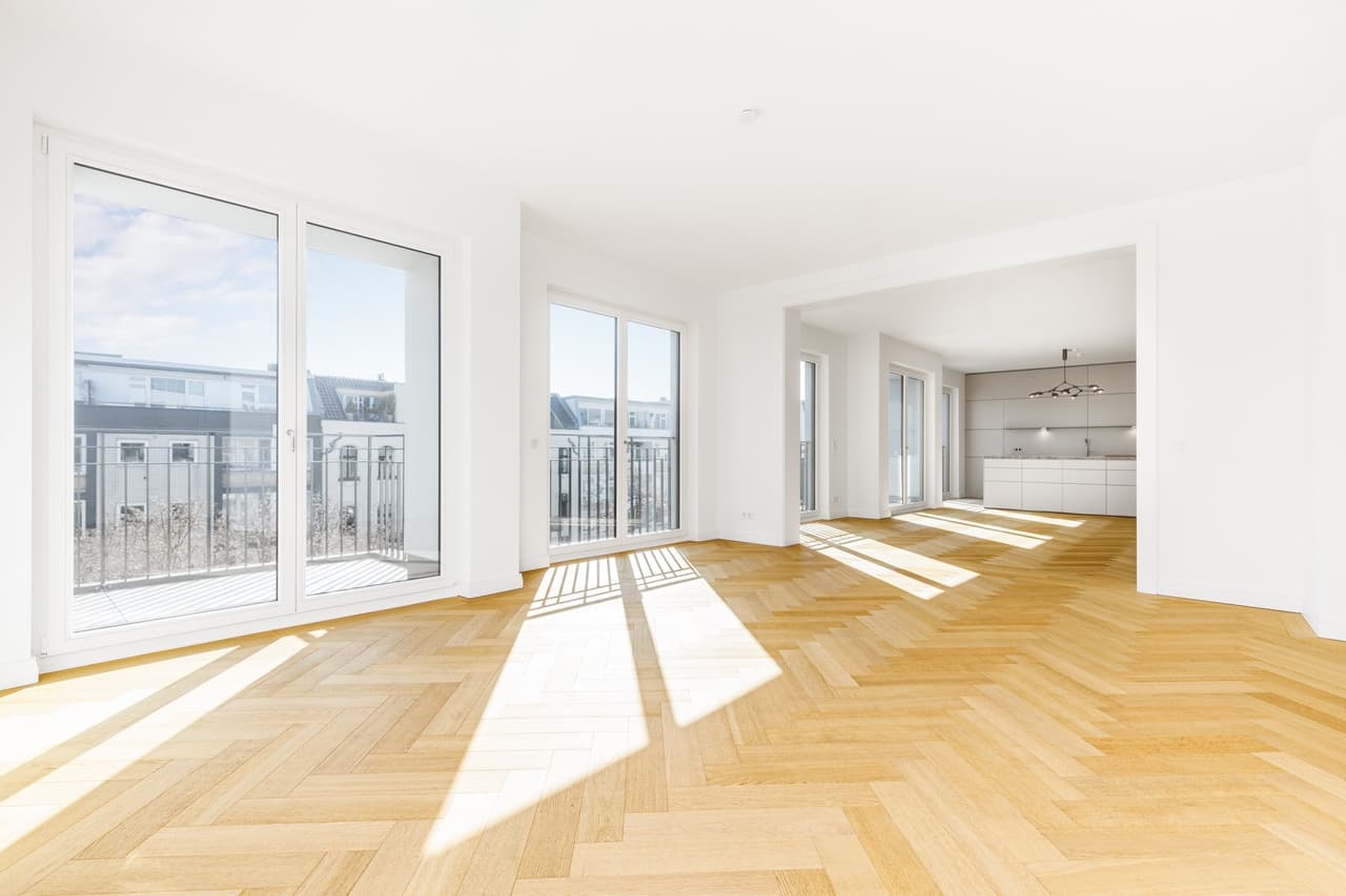 Lichtdurchfluteter Luxus mit nahtlosem Übergang zwischen Innen- und Außenbereich - Bild 3