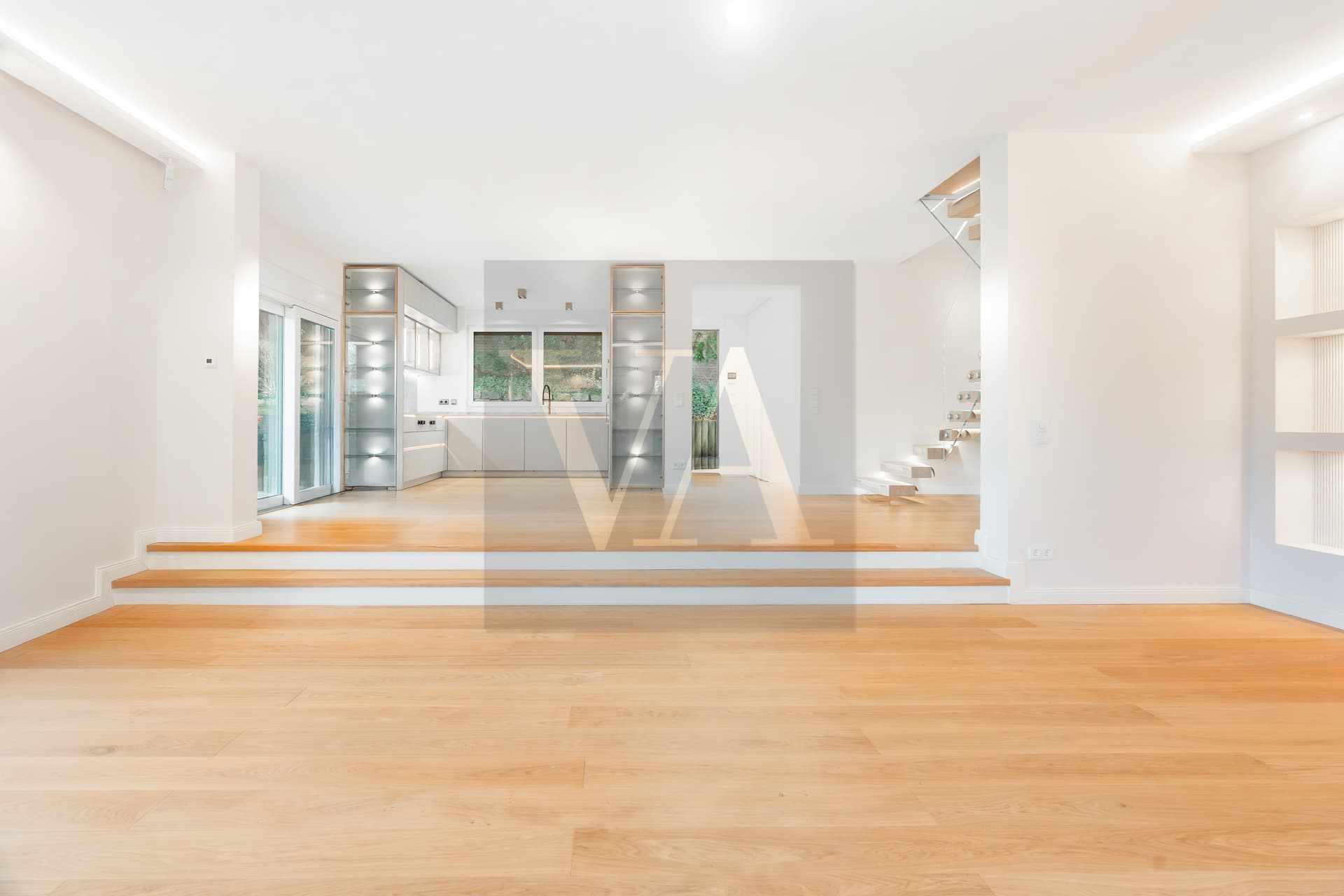 Directly at Hubertussee – Exclusive Waterfront Townhouse - Image 3