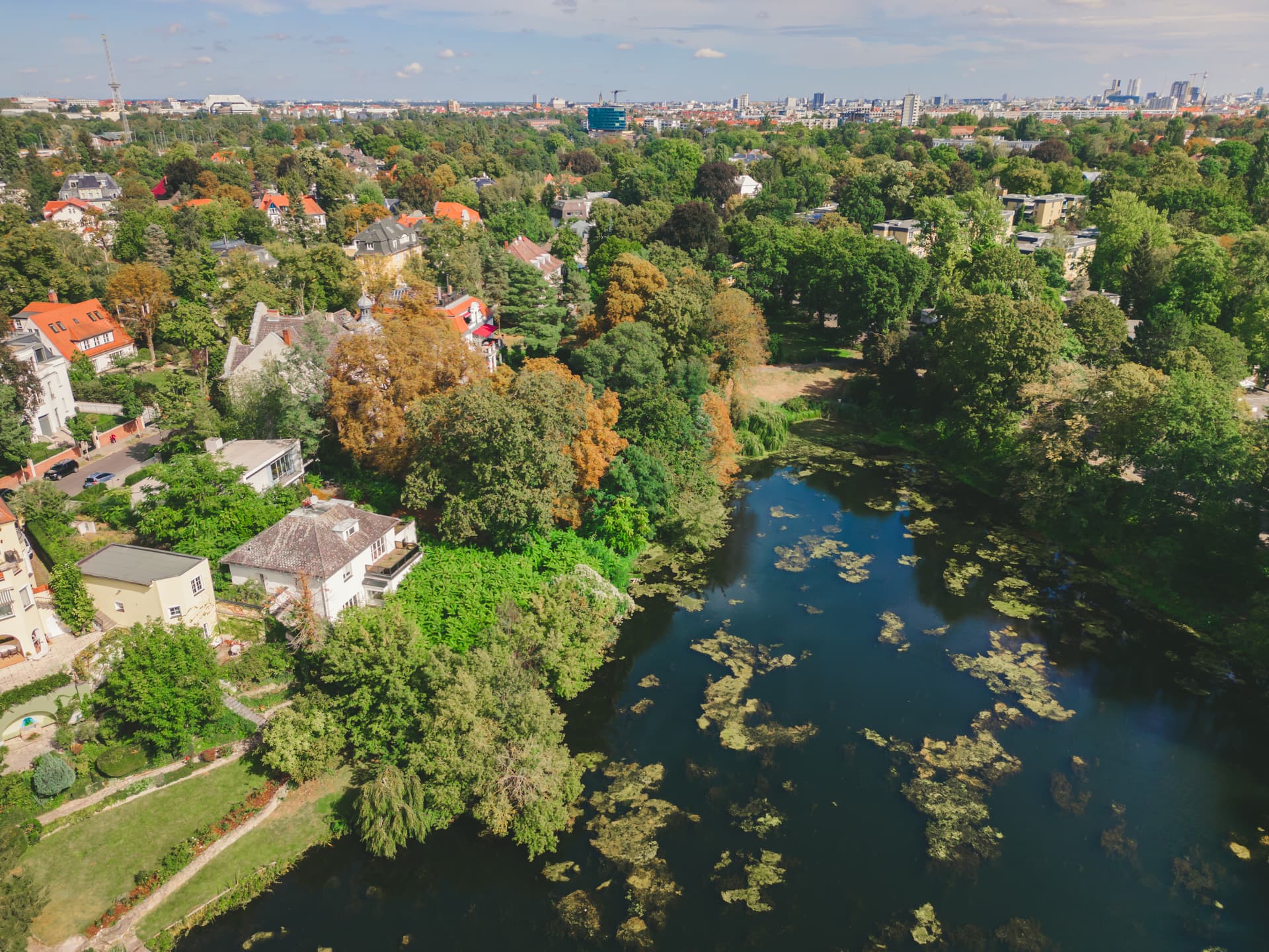 „Avantgarde-Villa am Wasser – Traumhaftes Grundstück direkt am Königssee in Berlin-Grunewald“ - Image 6