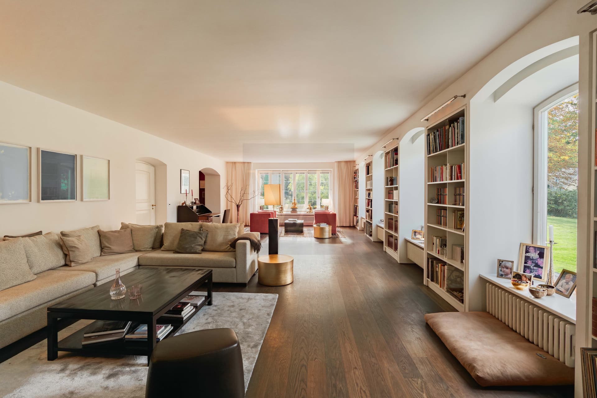 Refined Elegance: A Sumptuous Private Villa - Image 13
