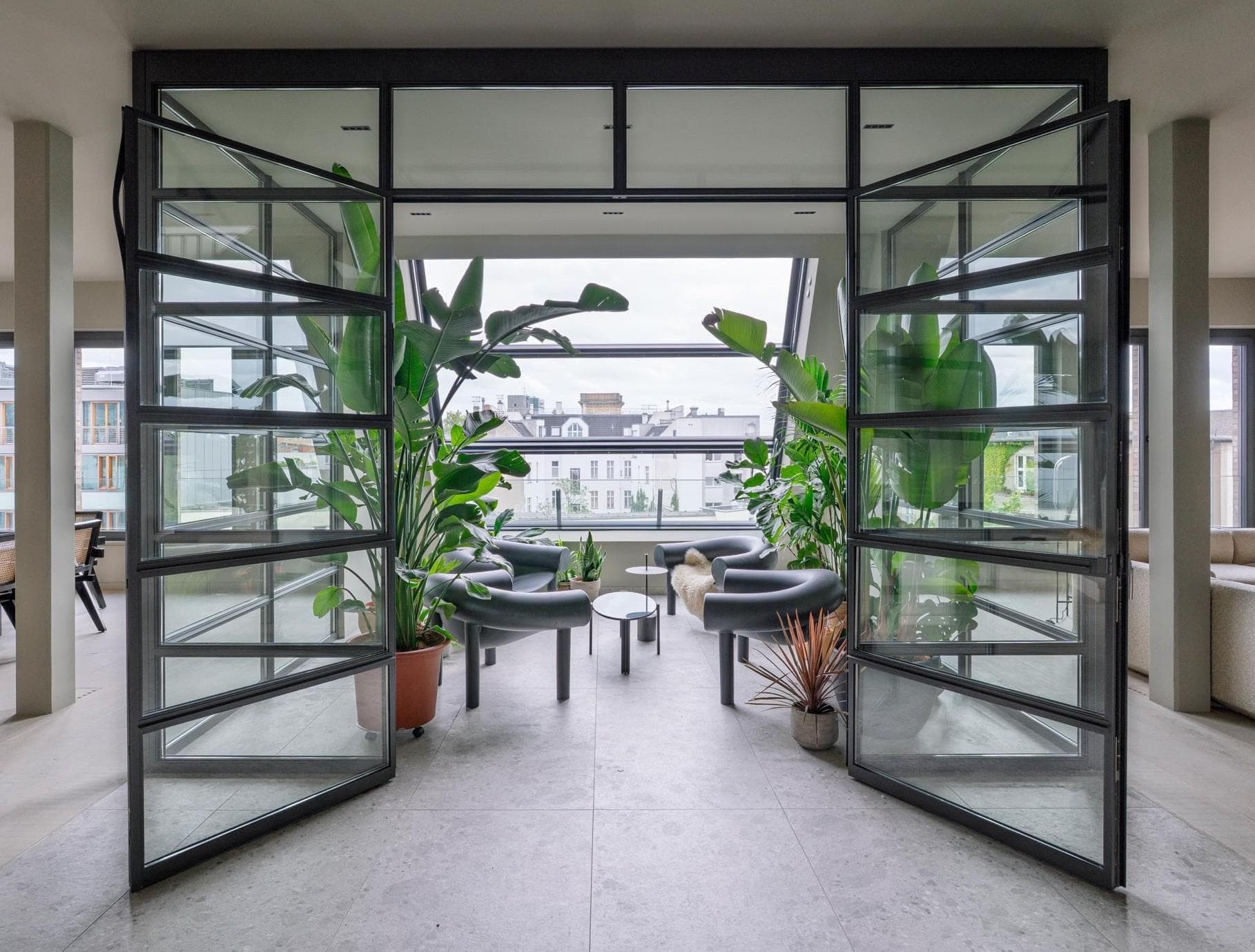 Exclusive Designer Penthouse with Rooftop Terrace, Sauna & 3 Parking Spaces - Image 1