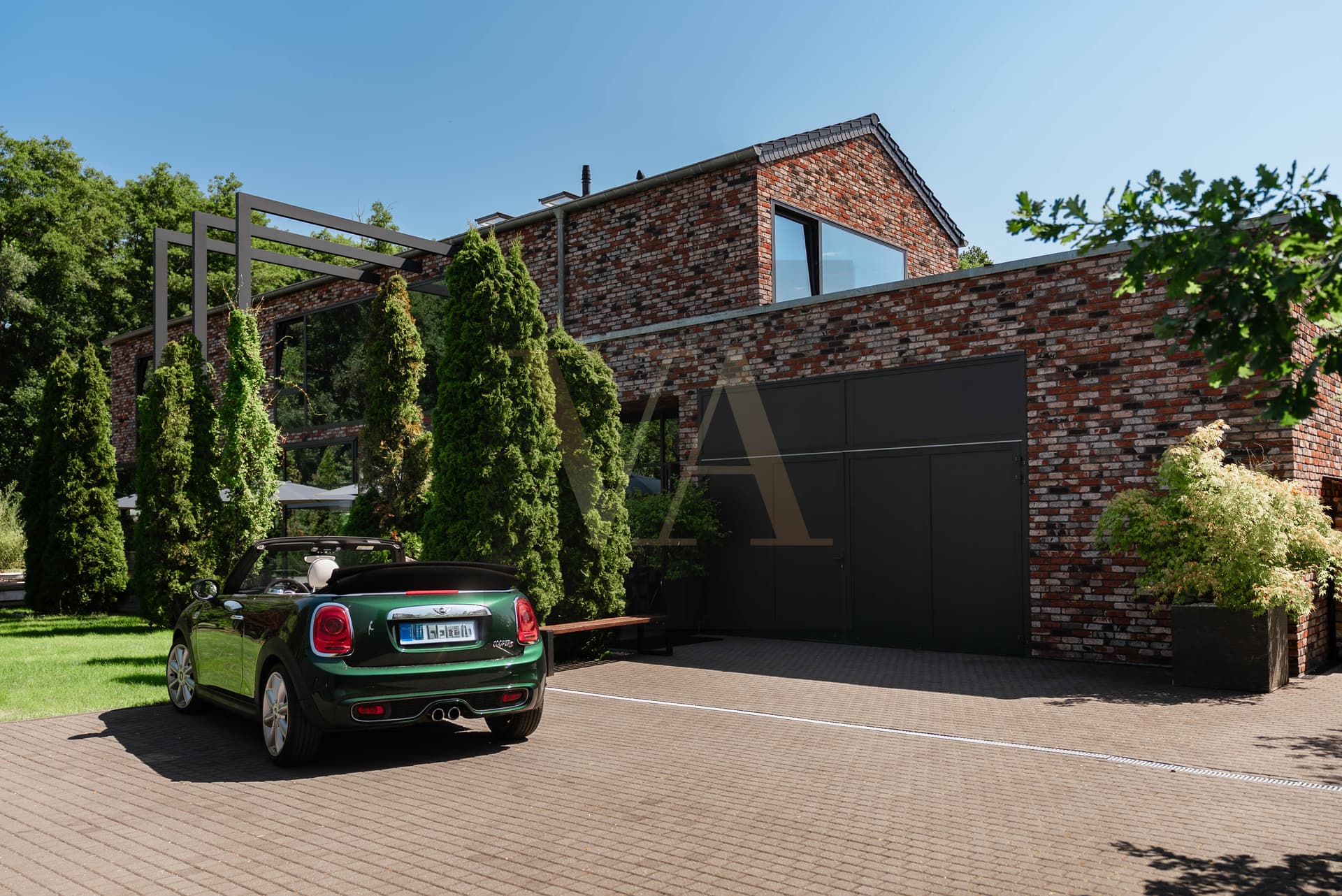 Rare architectural villa, hidden in the forest west of Berlin - Image 12