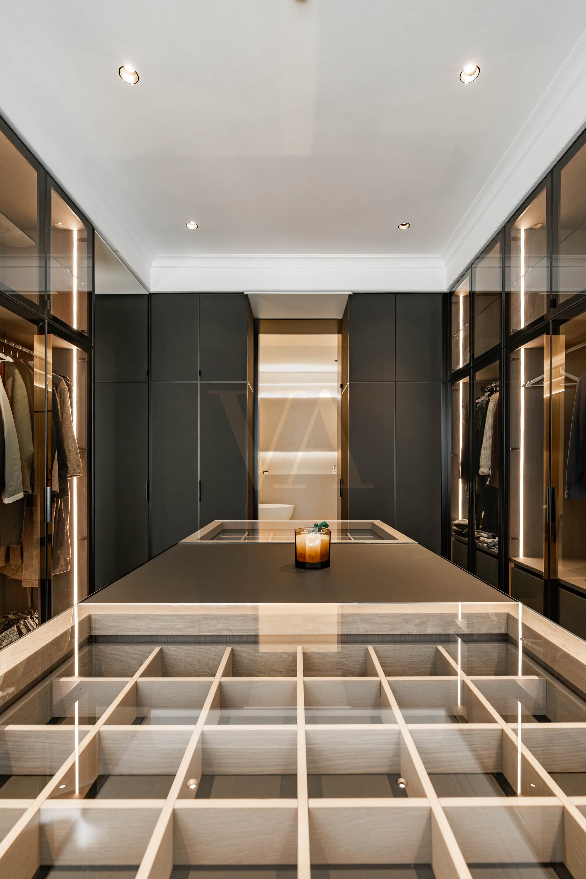 Historic Luxury Apartment in Berlin-Wilmersdorf – 248 sqm, 2 Balconies & Elevator - Image 2