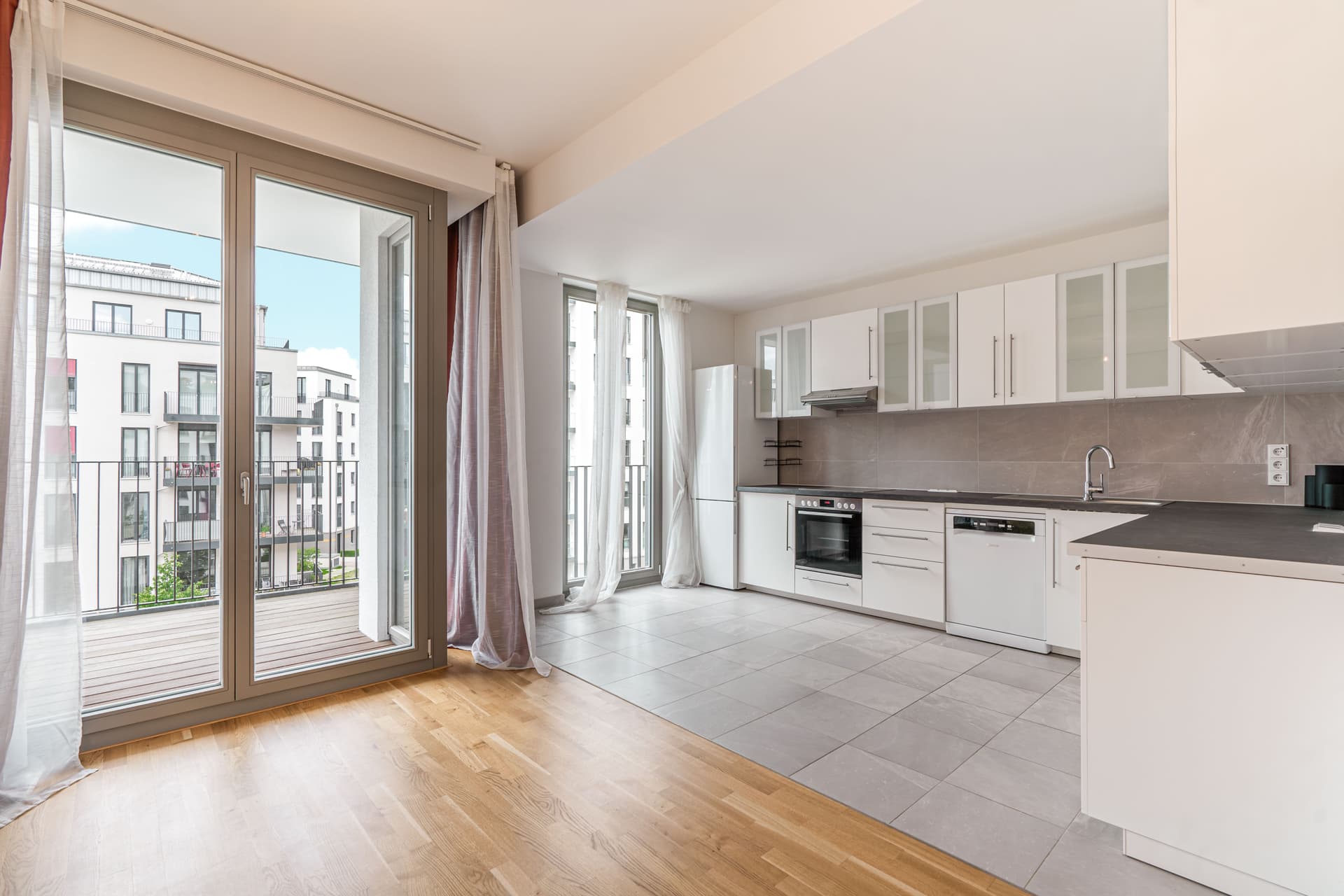 „Moderne 3-Zimmer-Wohnung mit Balkon & Tiefgarage – Urbanes Wohnen am Tiergarten“ - Image 3