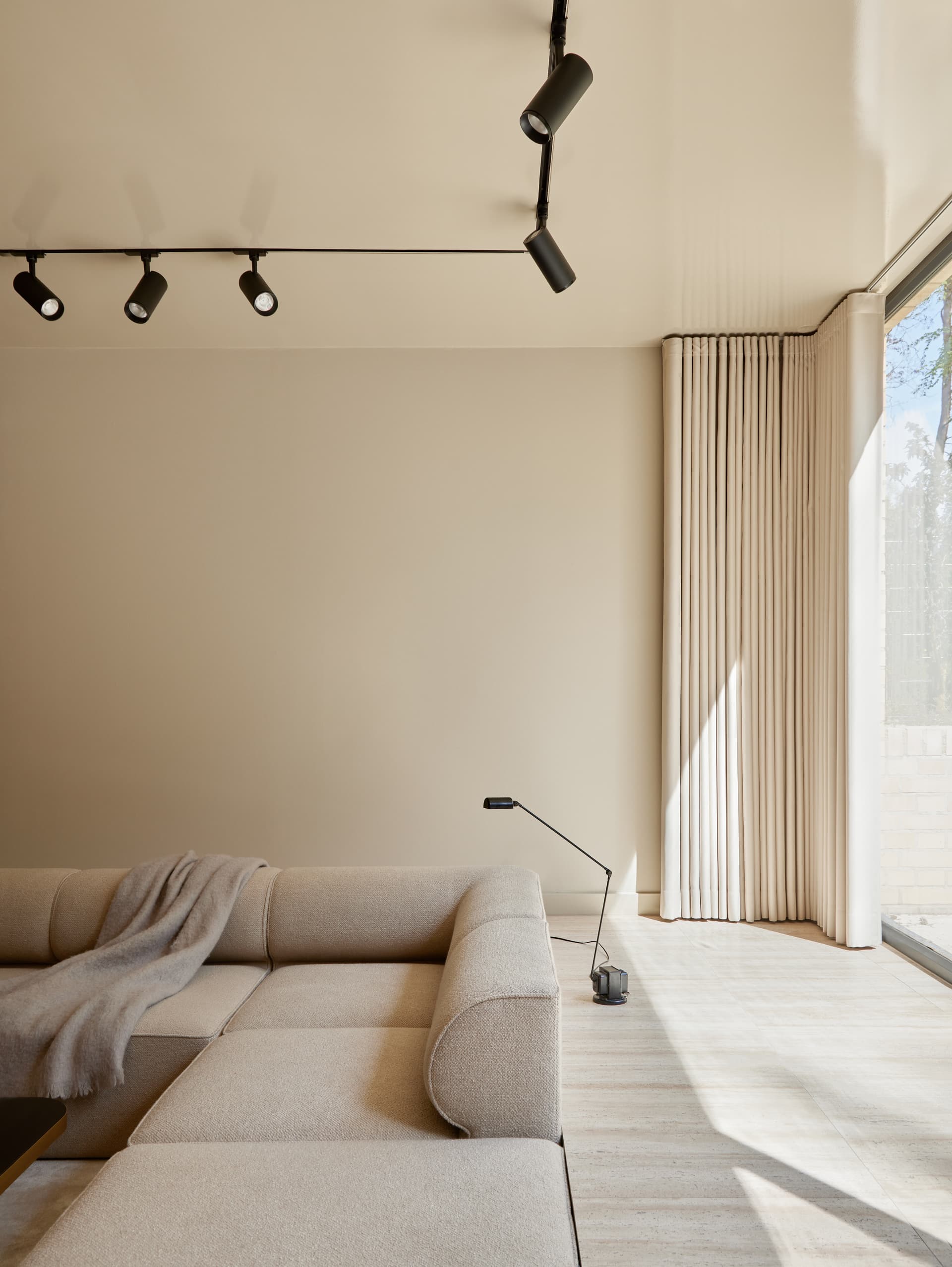 Luxury Villa in Berlin West End with Suite,Terraces and Lounge - Image 3