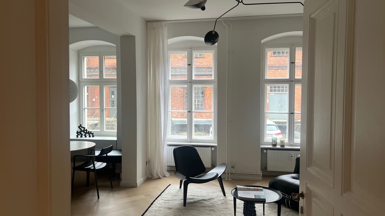 Altbau Apartment with Character and Class in Kreuzberg - Image 1