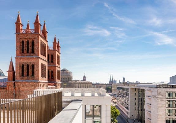 The Kronprinz – Royal Penthouse with 360° Rooftop Terrace in Historic Berlin-Mitte - Image 2