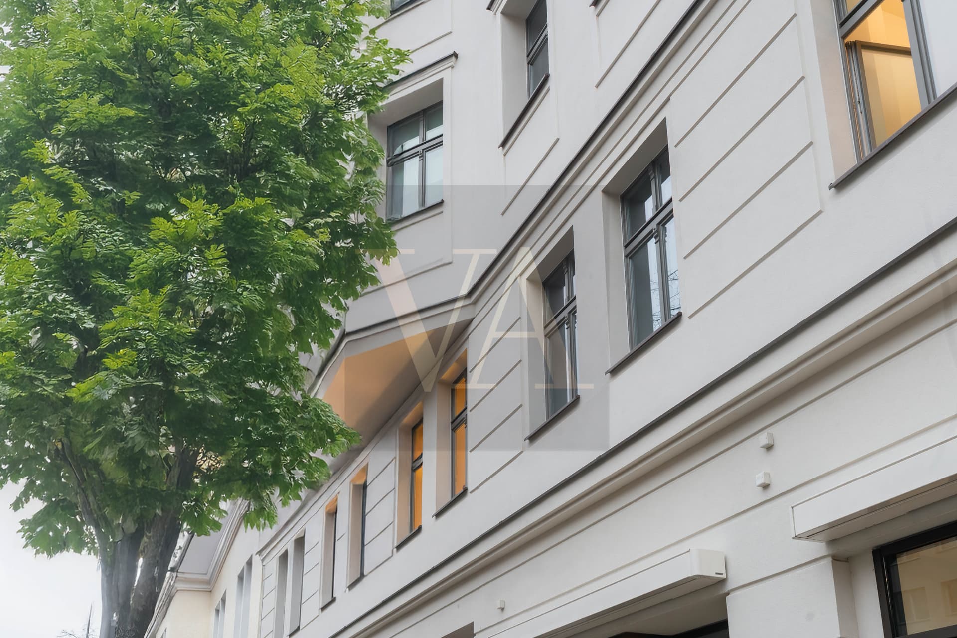 Representative Office Space with 8 Rooms & Elevator Near Kurfürstendamm – Berlin City West - Image 3