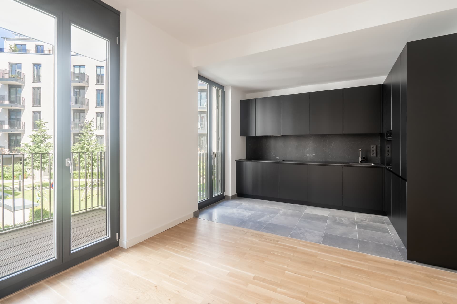 Charming 2-Bedroom Apartments with Balcony by the River Spree – N°1 Charlottenburg - Bild 2