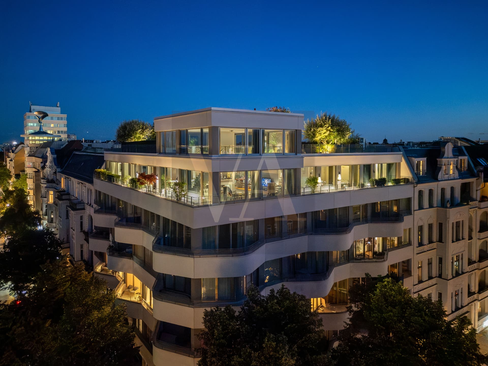 A private world above the city - Bild 1